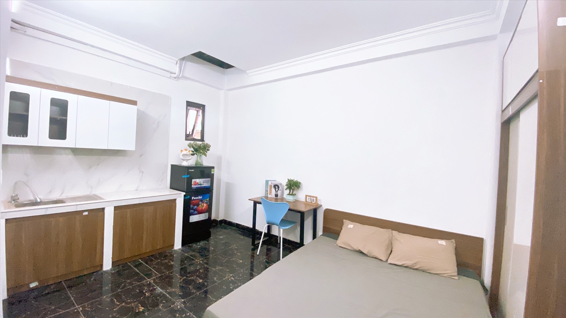Phòng trọ Studio 22m2 tại QHOME Trung Kính - Cầu Giấy - Phòng ngủ