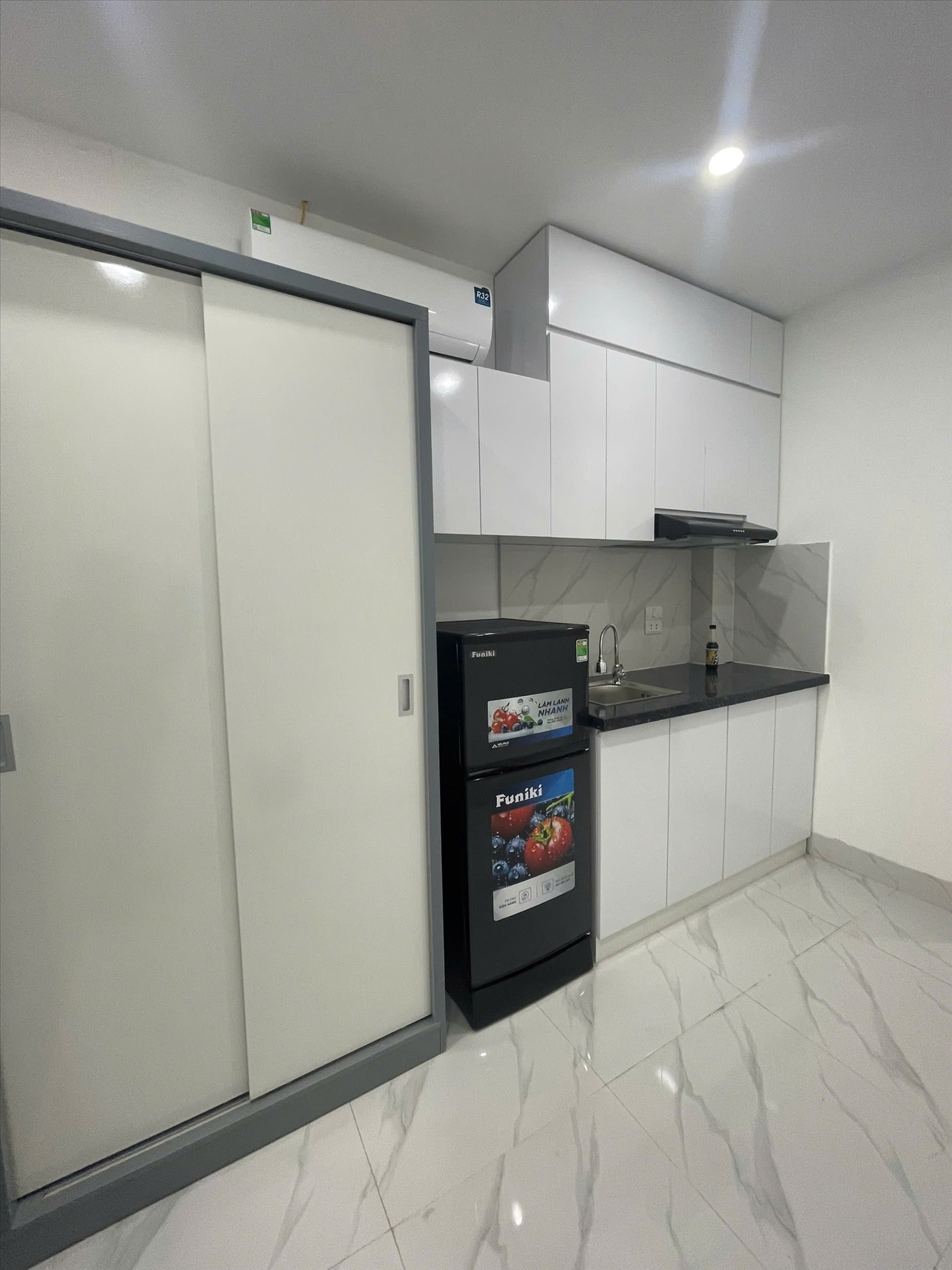 Phòng trọ Studio 20m2 tại Johome Đình Quán - Bắc Từ Liêm - Phòng bếp