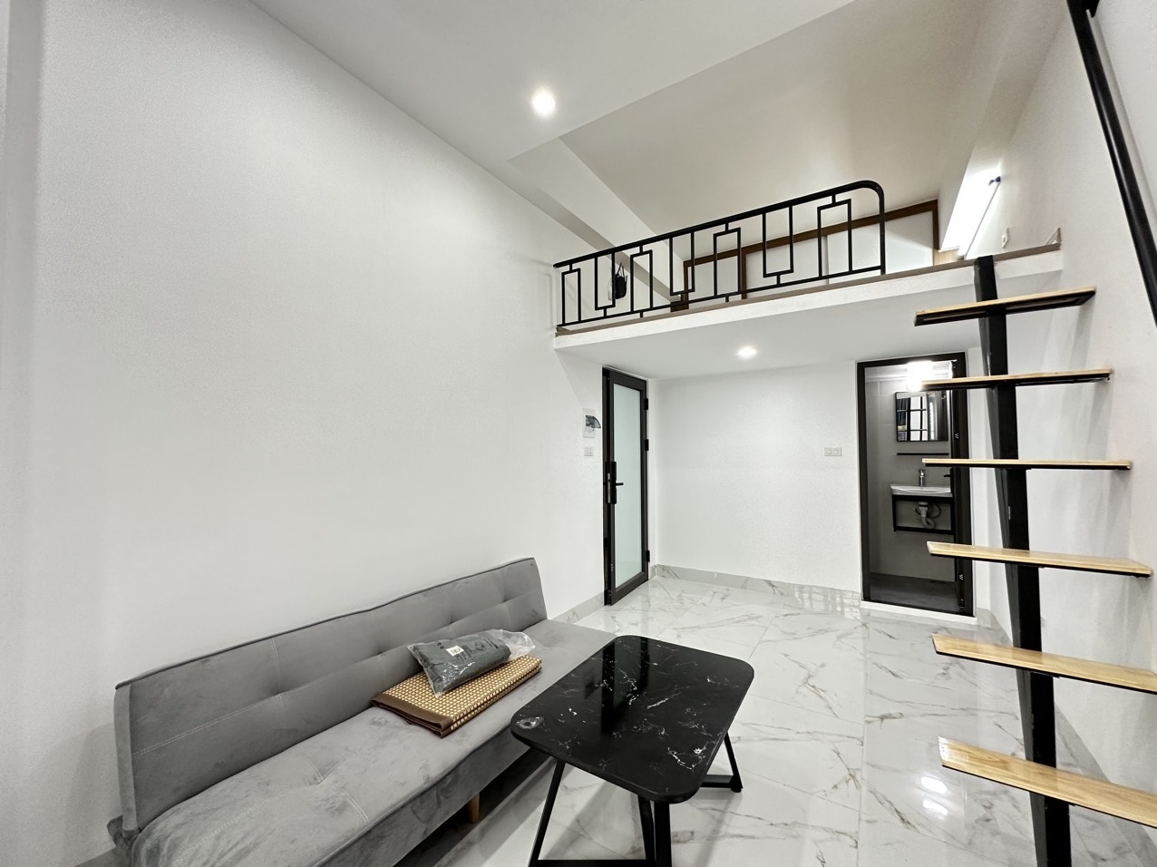 Phòng trọ Duplex 30m2 tại NV Home Đồng Me - Nam Từ Liêm - Phòng khách