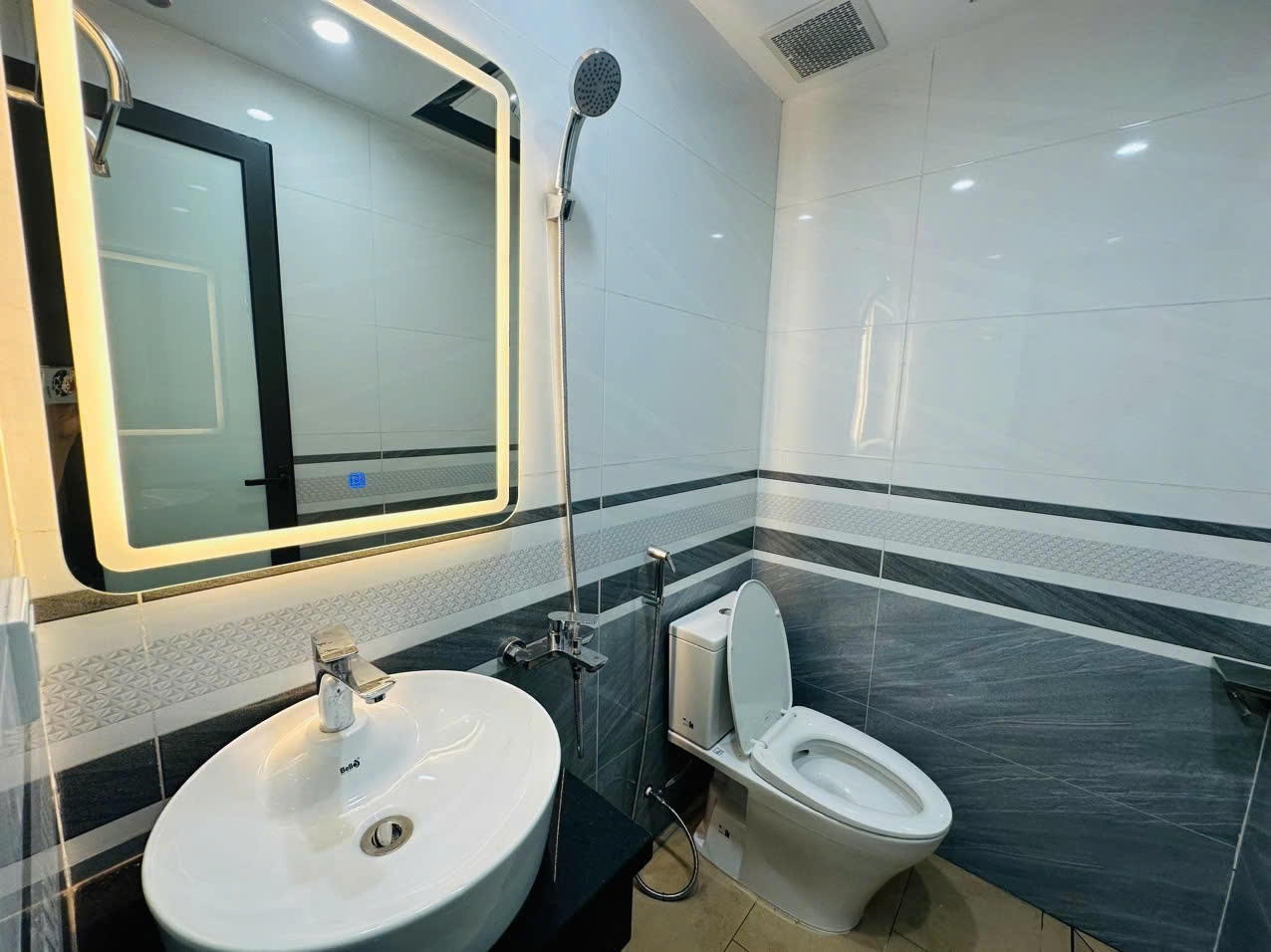 Phòng trọ Studio 22m2 tại NV Home Mỹ Đình - Nam Từ Liêm - Phòng tắm