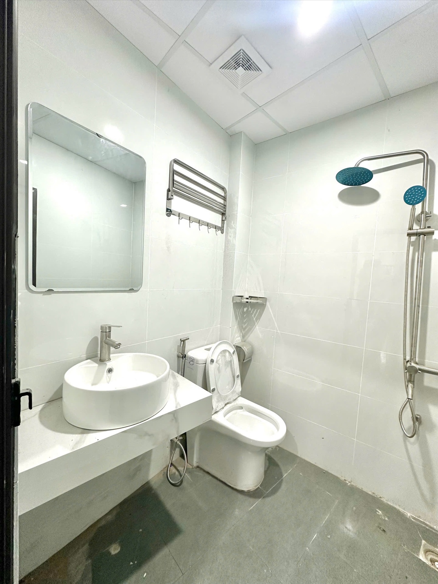 Phòng trọ Studio 25m2 tại Timehouse Thiên Hiền - Nam Từ Liêm - Phòng tắm