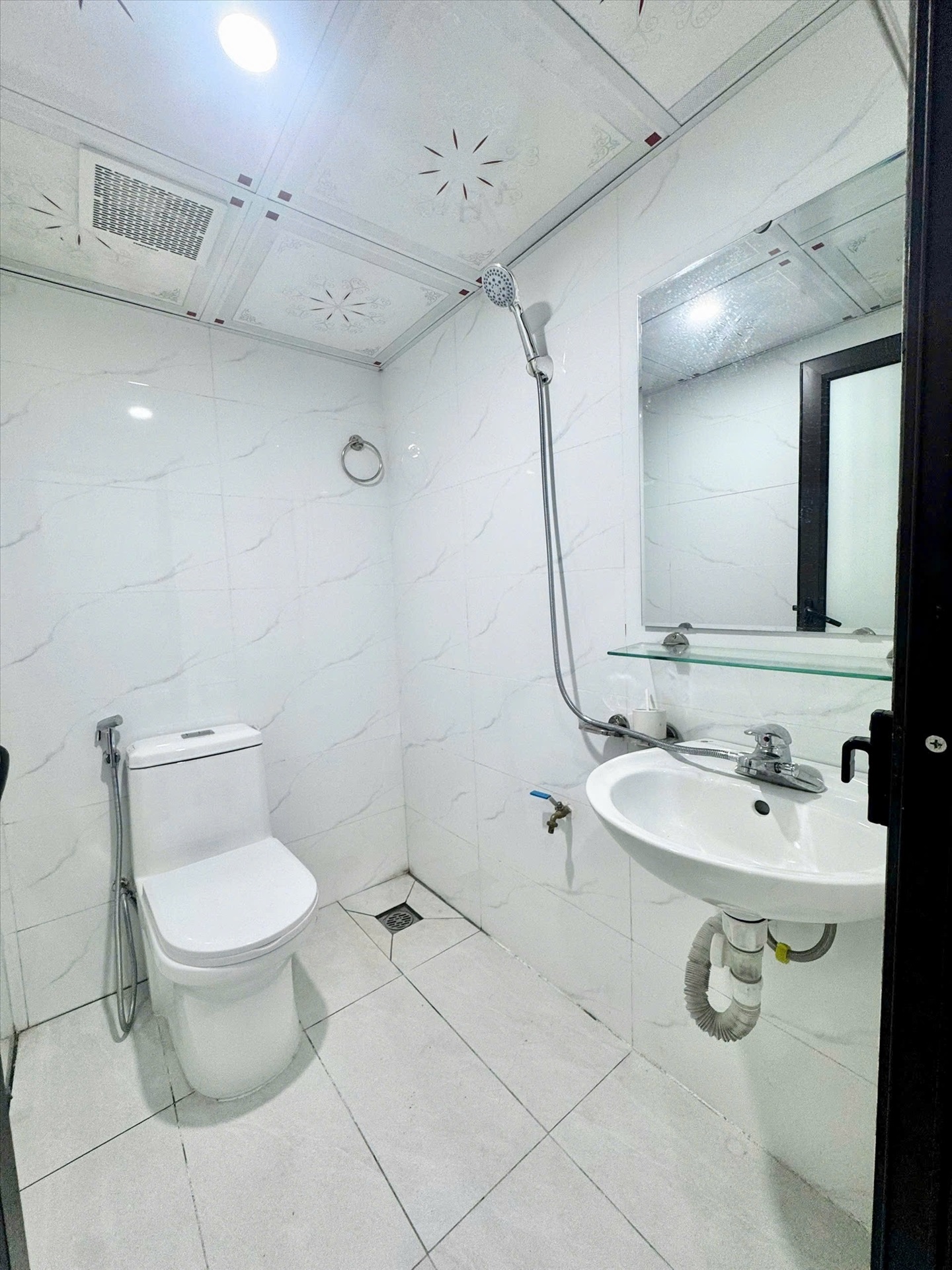 Phòng trọ Studio 25m2 tại Time House 10 Cổ Nhuế - Bắc Từ Liêm - Phòng tắm