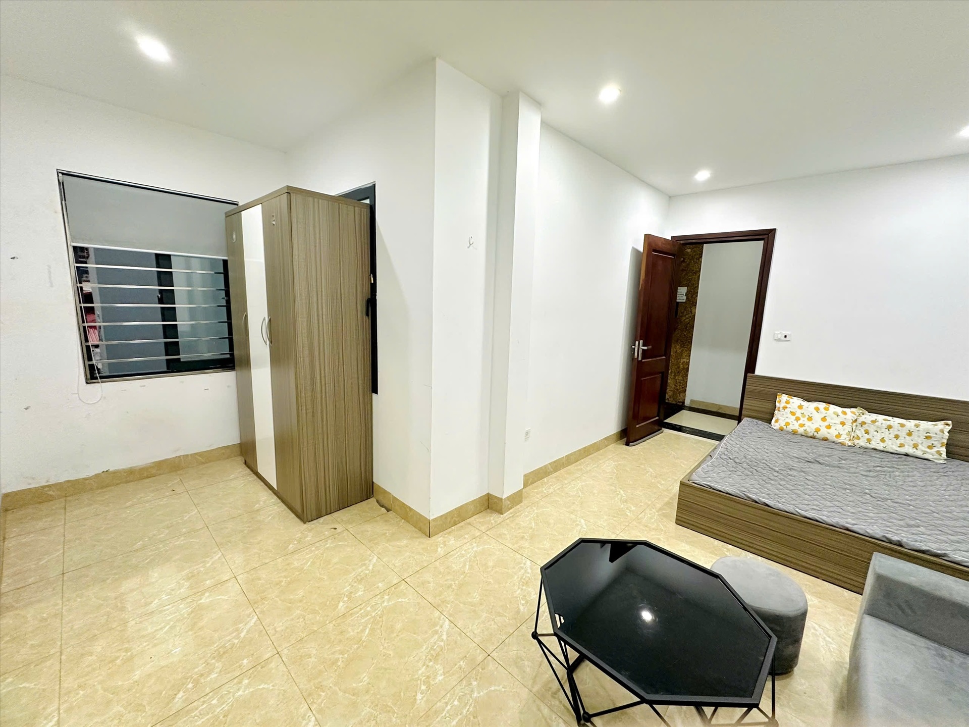 Phòng trọ 1 Phòng ngủ 30m2 tại TT House 2 Trần Duy Hưng - Cầu Giấy - Phòng khách
