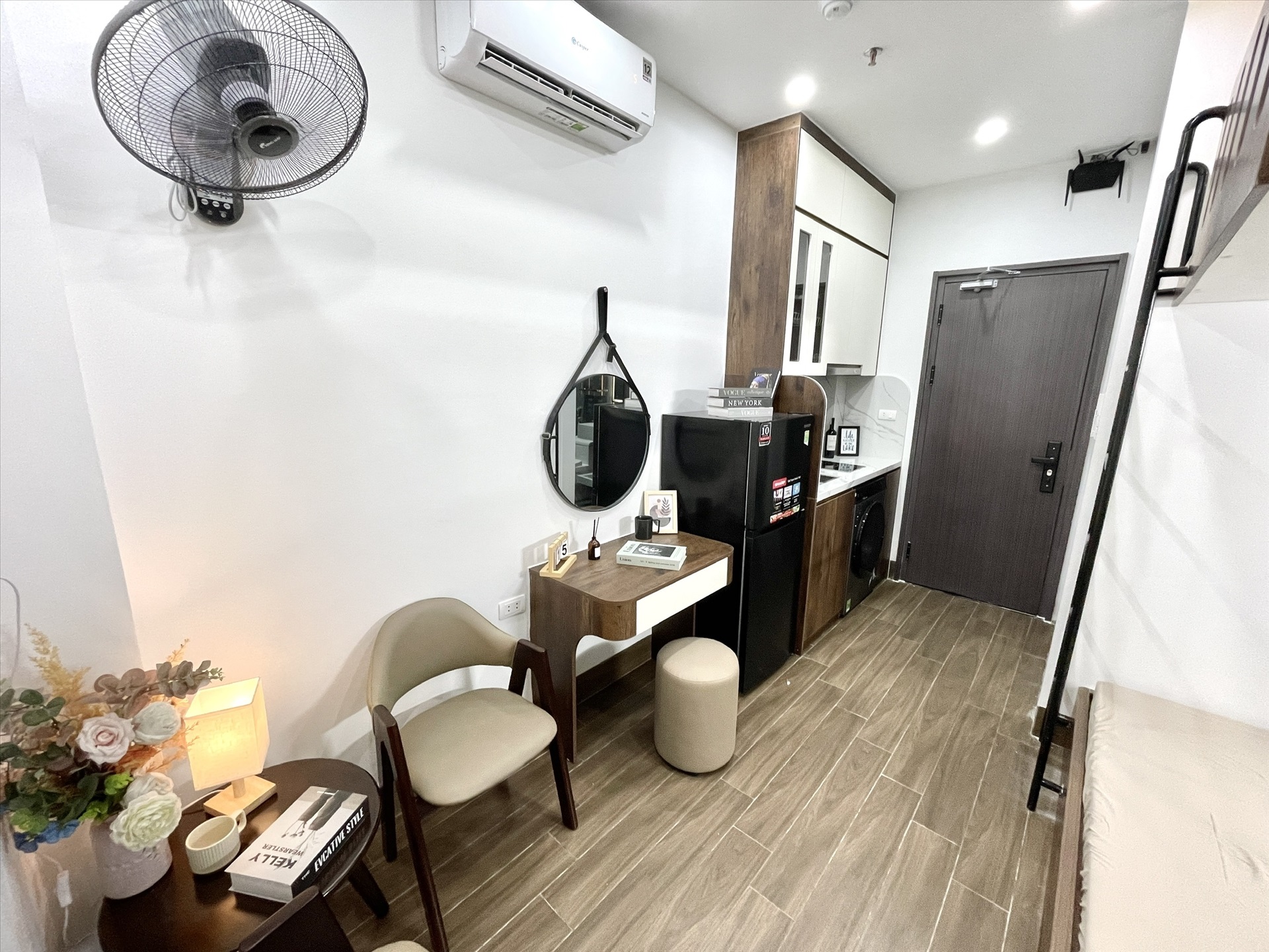 Phòng trọ Duplex 20m2 tại Airstay Lê Trọng Tấn - Thanh Xuân - Phòng khách