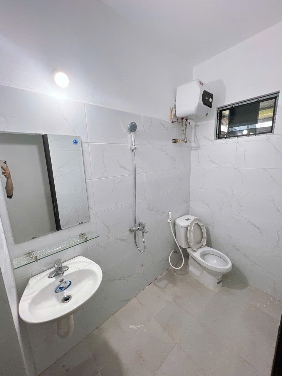 Phòng trọ Studio 25m2 tại QHOME Quan Nhân - Thanh Xuân - Phòng tắm