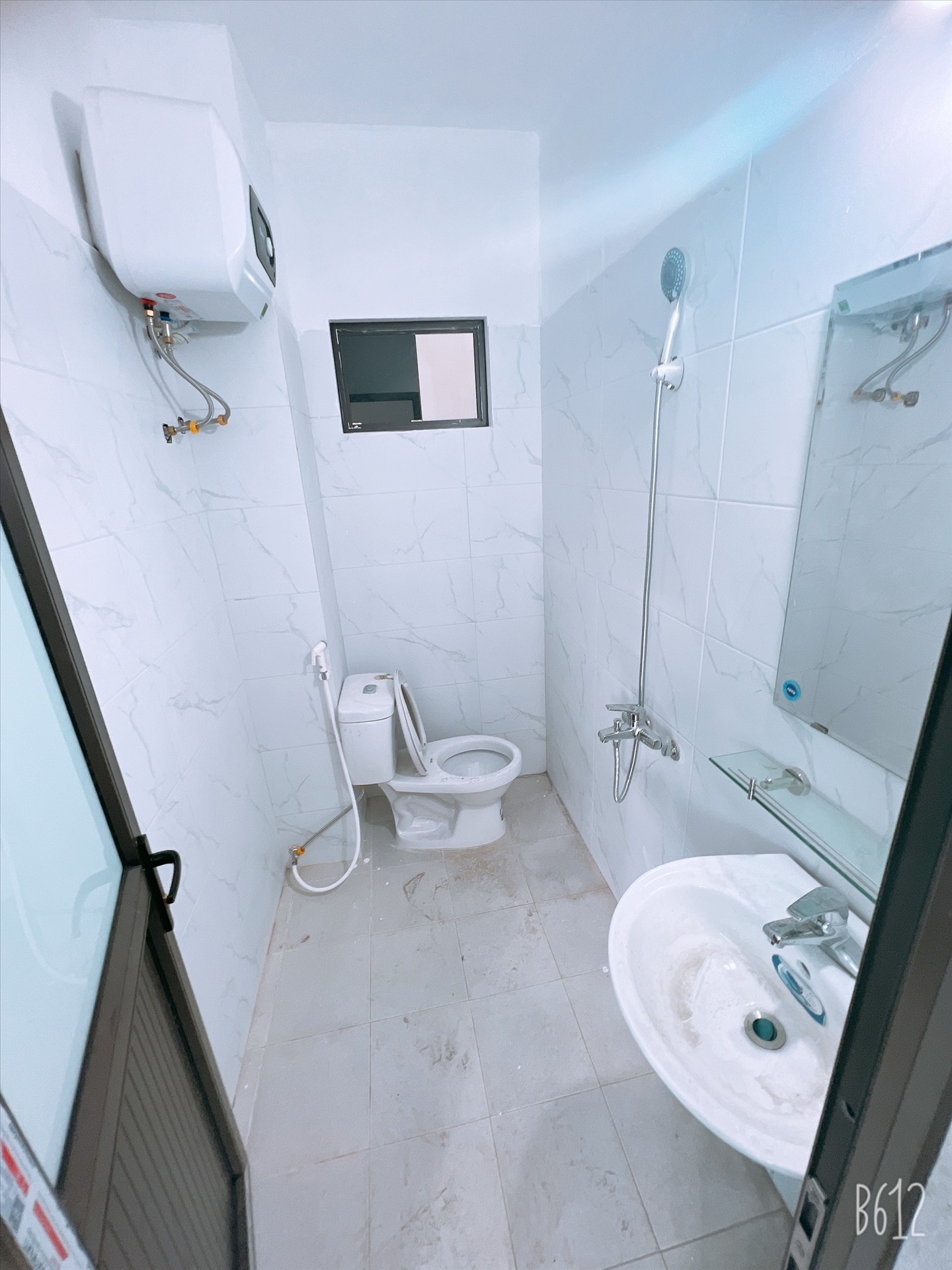 Phòng trọ Studio 28m2 tại QHOME Quan Nhân - Thanh Xuân - Phòng tắm