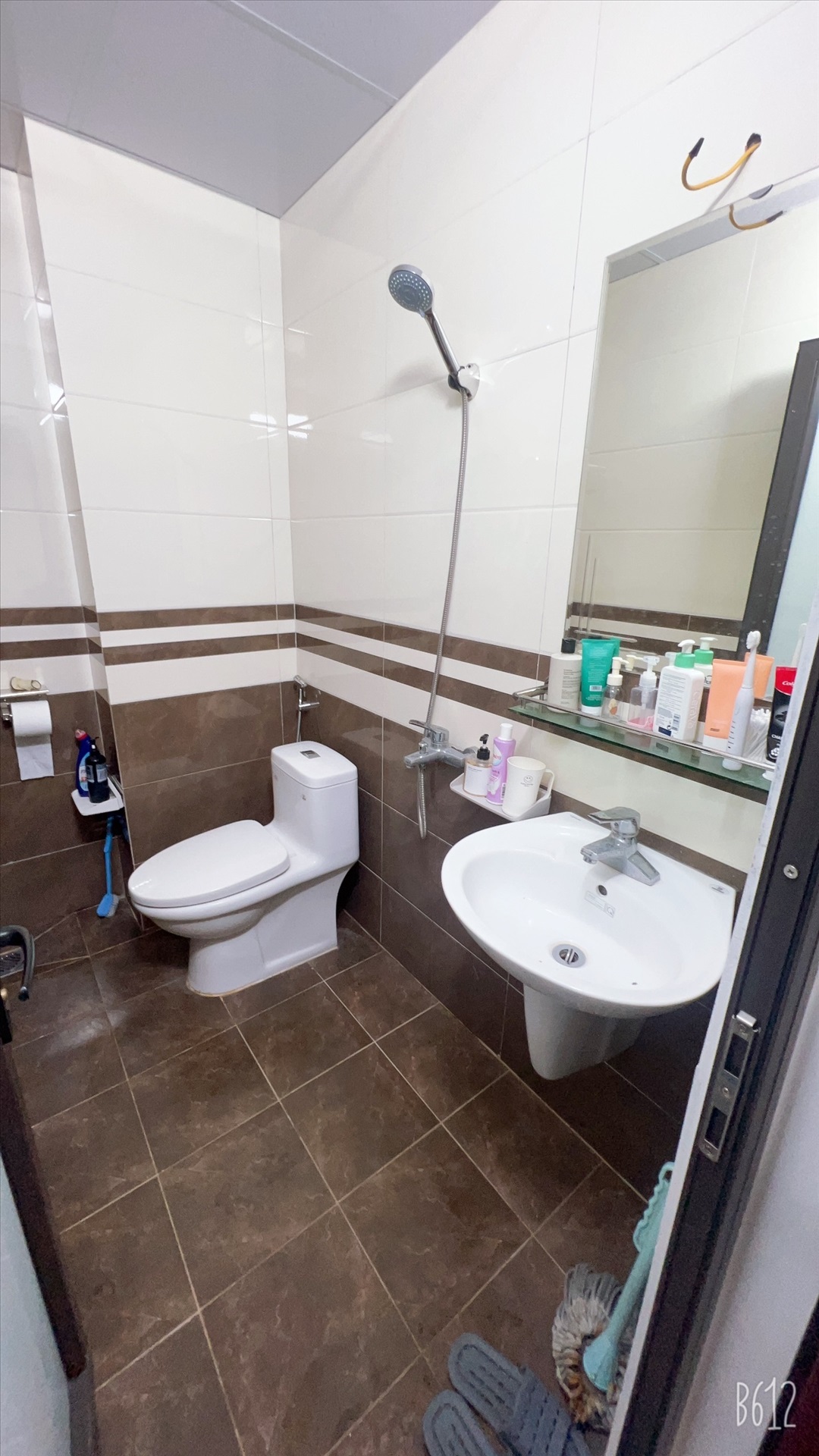 Phòng trọ Studio 25m2 tại QHOME Tây Sơn - Đống Đa - Phòng tắm