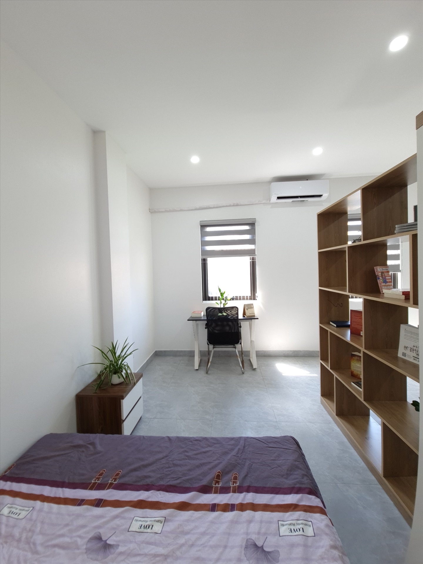 Phòng trọ Studio 35m2 tại Salahomes 2 Bùi Xương Trạch - Thanh Xuân - Góc làm việc