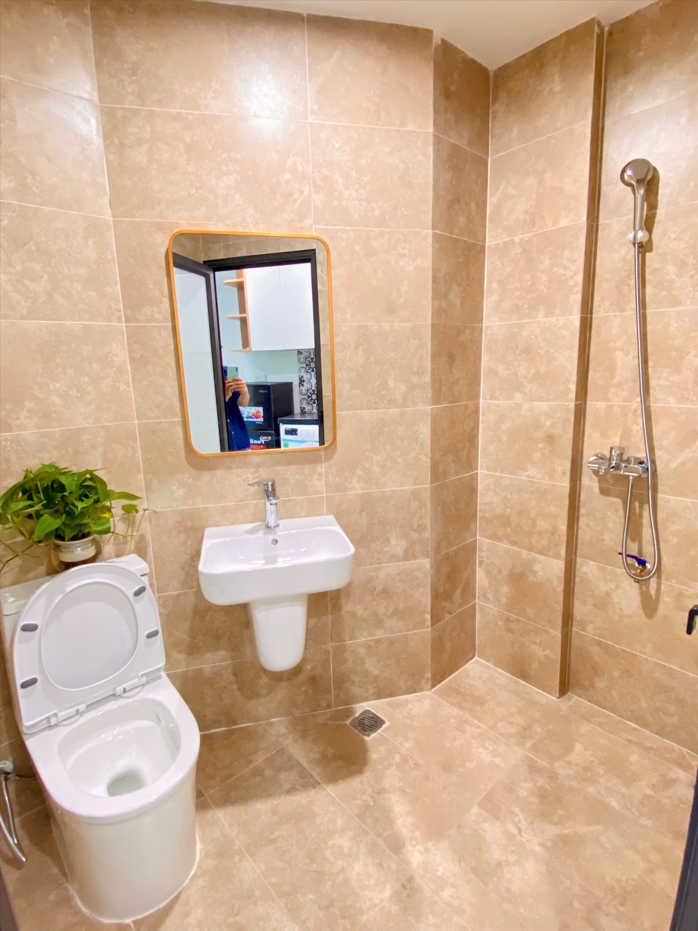 Phòng trọ Studio 25m2 tại Suha Home Nguyễn Trãi - Thanh Xuân - Phòng tắm