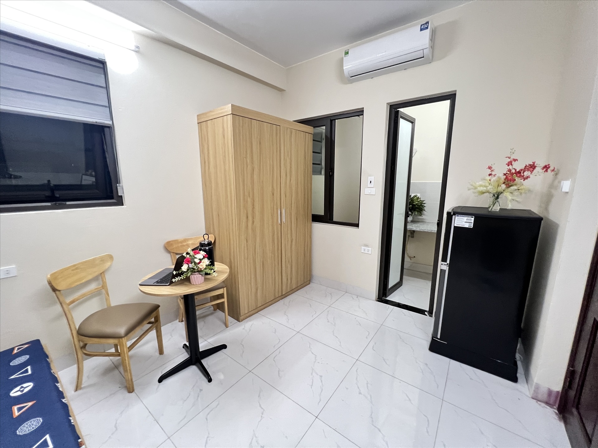 Phòng trọ Studio 30m2 tại AT Home Trung Kính - Cầu Giấy - Phòng khách