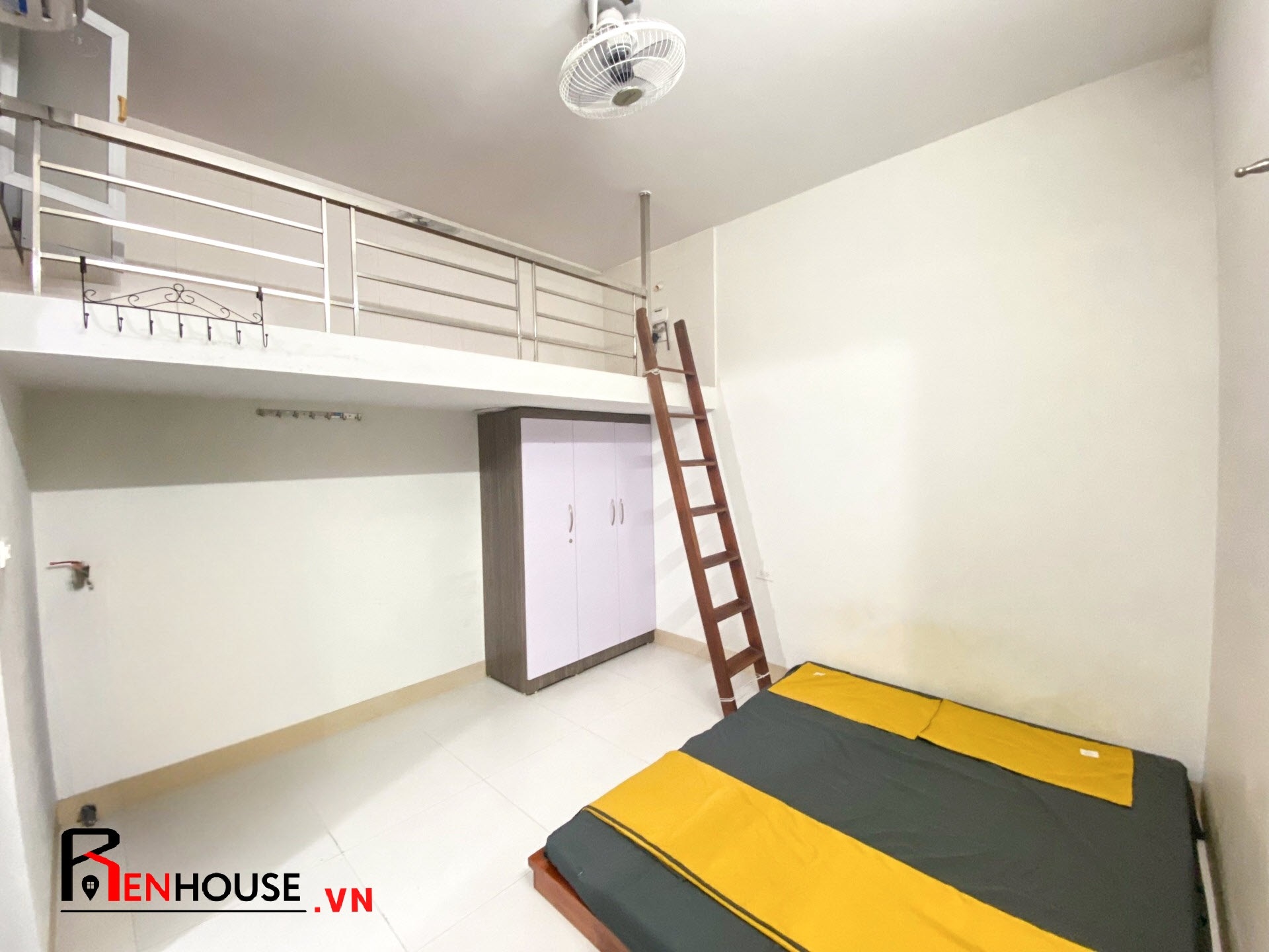 Phòng trọ Duplex 20m2 tại RenHouse 3 Mỹ Đình - Nam Từ Liêm - Phòng khách