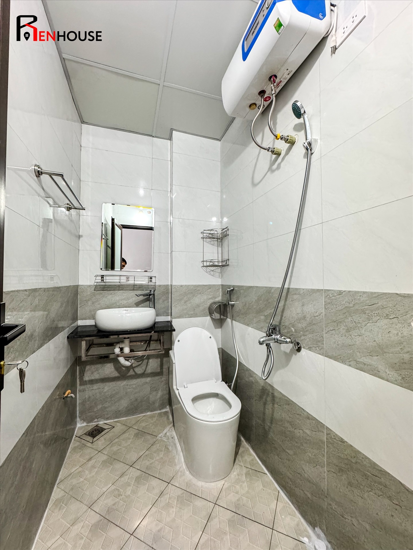 Phòng trọ 2 Phòng ngủ 45m2 tại RenHouse 1 Phú Kiều - Bắc Từ Liêm - Phòng tắm