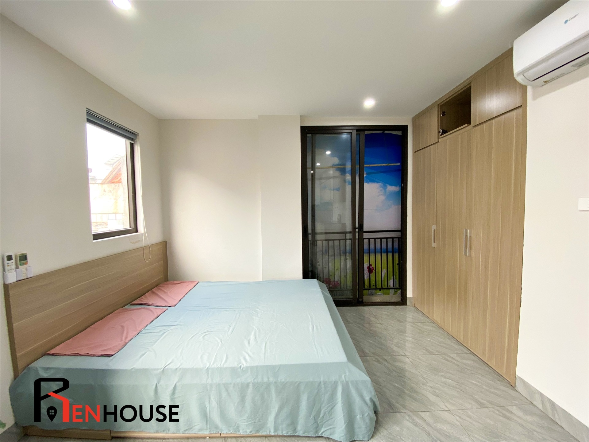 Phòng trọ Studio 30m2 tại RenHouse Mễ Trì Thượng - Nam Từ Liêm - Phòng ngủ