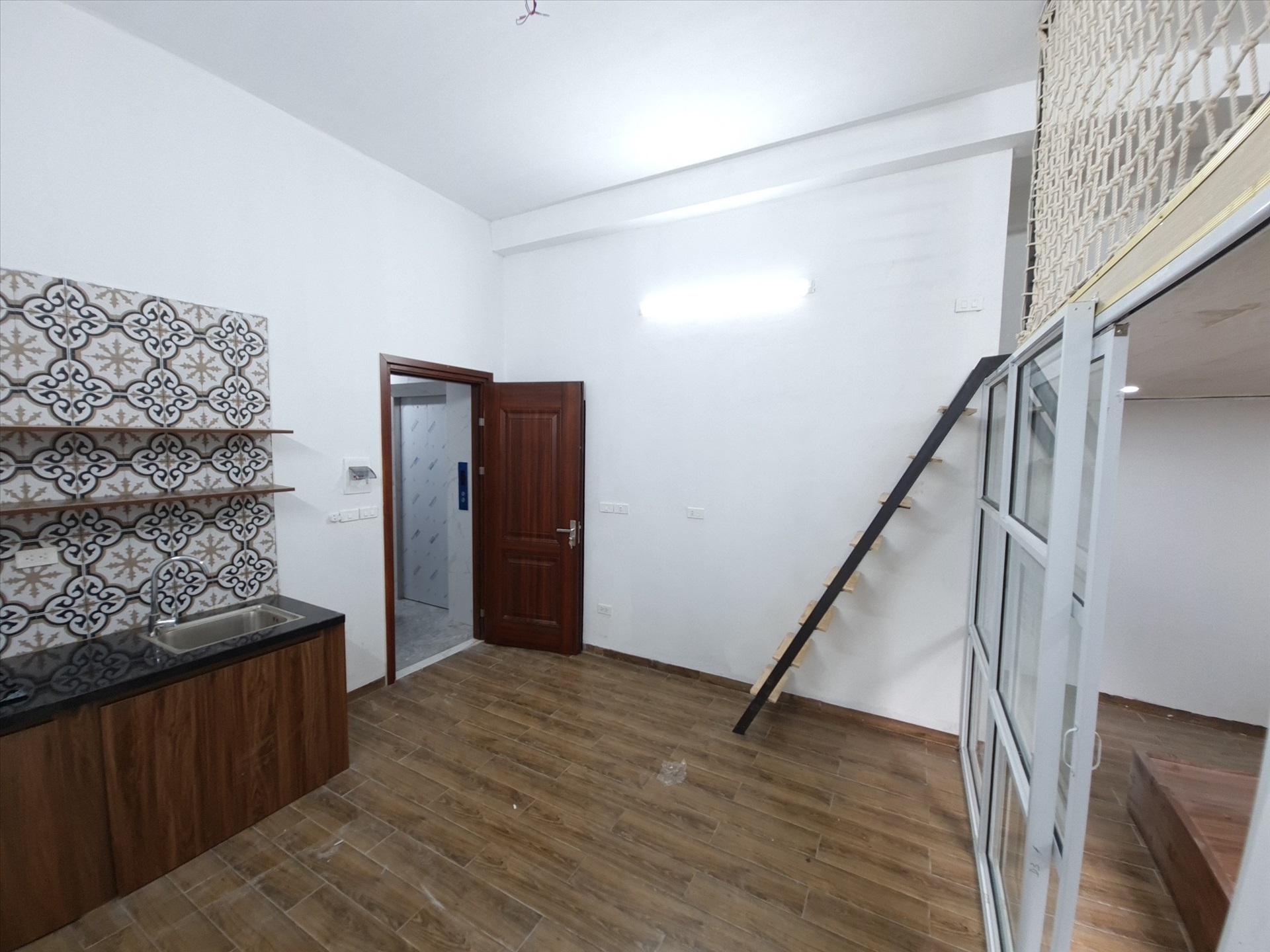 Phòng trọ 1 Phòng ngủ 33m2 tại Salahomes Vũ Tông Phan - Thanh Xuân - Phòng khách