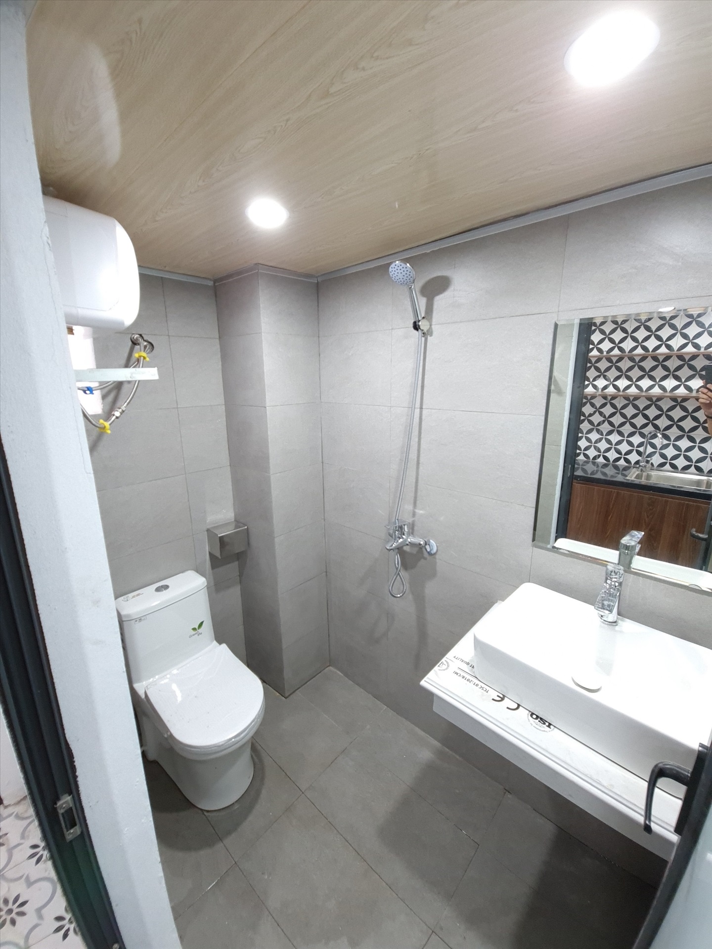 Phòng trọ 1 Phòng ngủ 33m2 tại Salahomes Vũ Tông Phan - Thanh Xuân - Phòng tắm