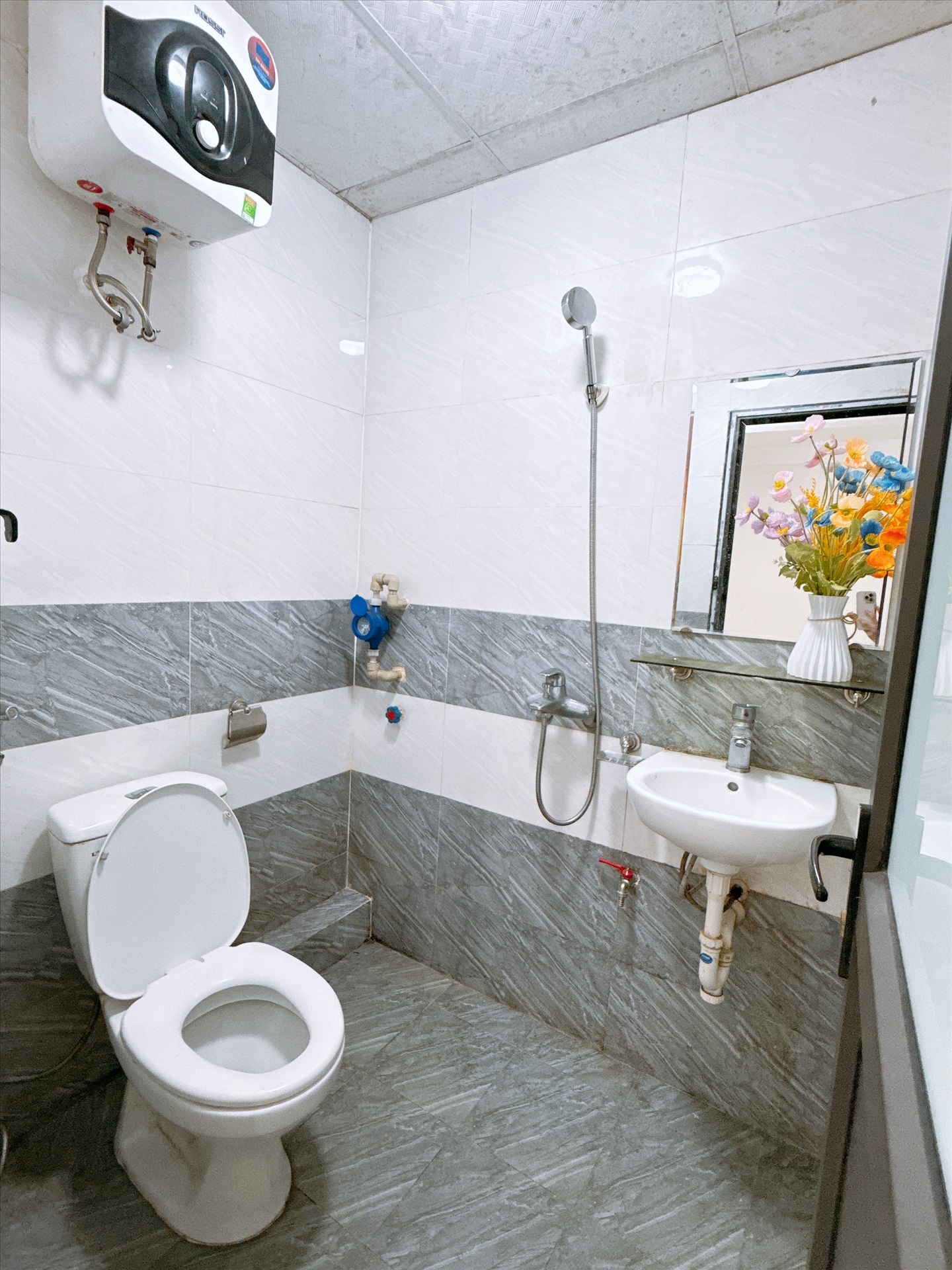 Phòng trọ Studio 25m2 tại Happy Homes 1 Trần Bình - Cầu Giấy - Phòng tắm