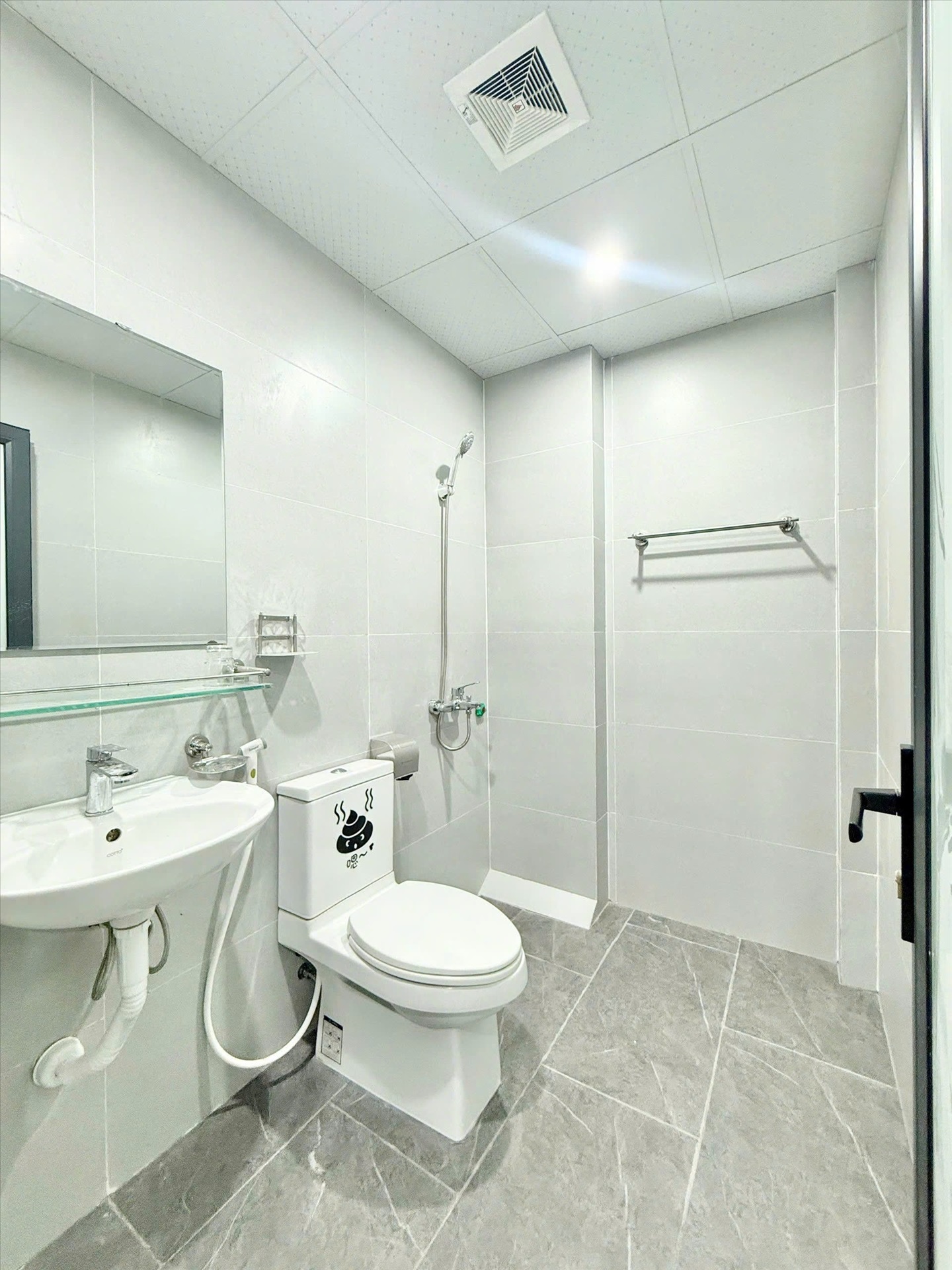 Phòng trọ 1 Phòng ngủ 45m2 tại Time House Nguyễn Khánh Toàn - Cầu Giấy - Phòng tắm