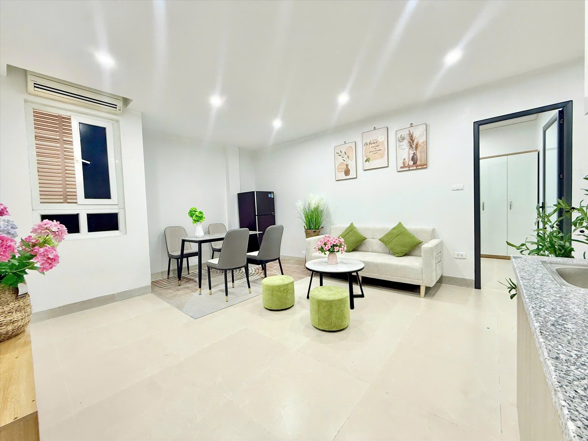 Phòng trọ 1 Phòng ngủ 45m2 tại Time House Nguyễn Khánh Toàn - Cầu Giấy - Phòng khách
