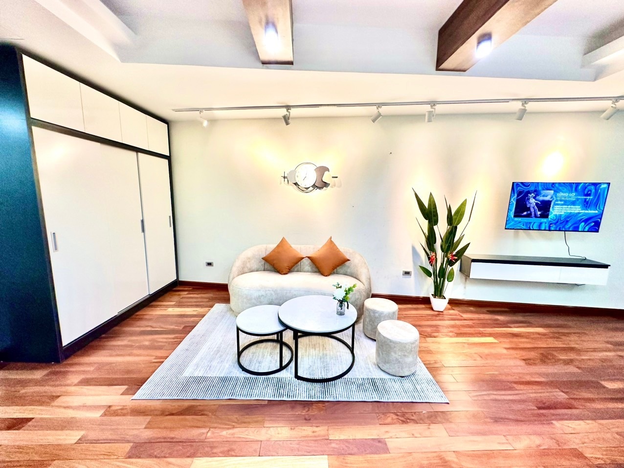 Phòng trọ Studio 100m2 tại Blue Homes Mạc Đĩnh Chi - Ba Đình - Phòng khách