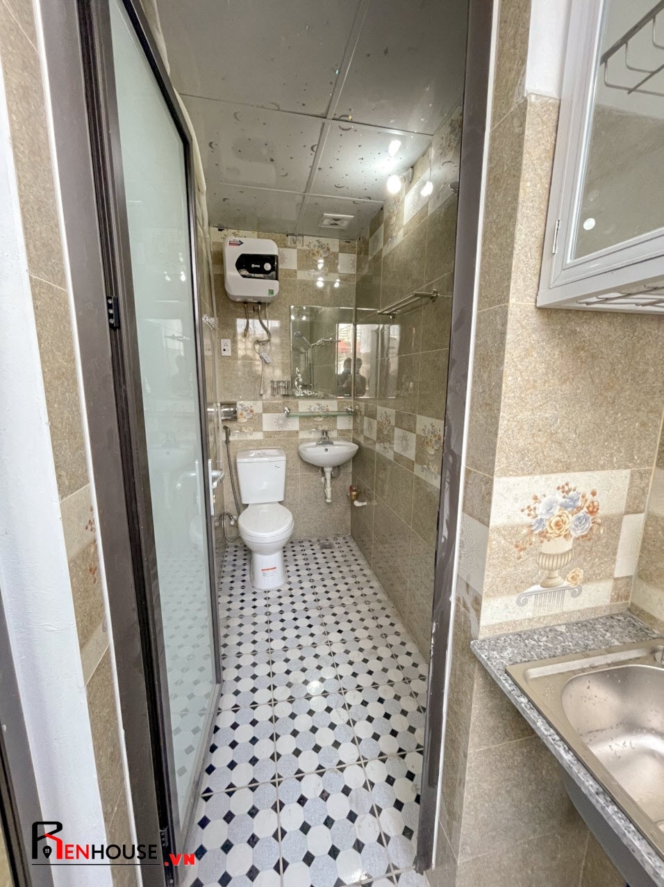 Phòng trọ Studio 30m2 tại RenHouse Trần Thái Tông - Cầu Giấy - Phòng tắm