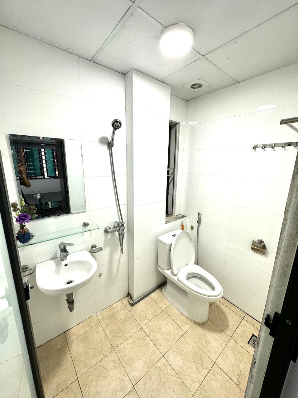 Phòng trọ Studio 30m2 tại DT Apartment Nguyễn Ngọc Vũ - Cầu Giấy - Phòng tắm