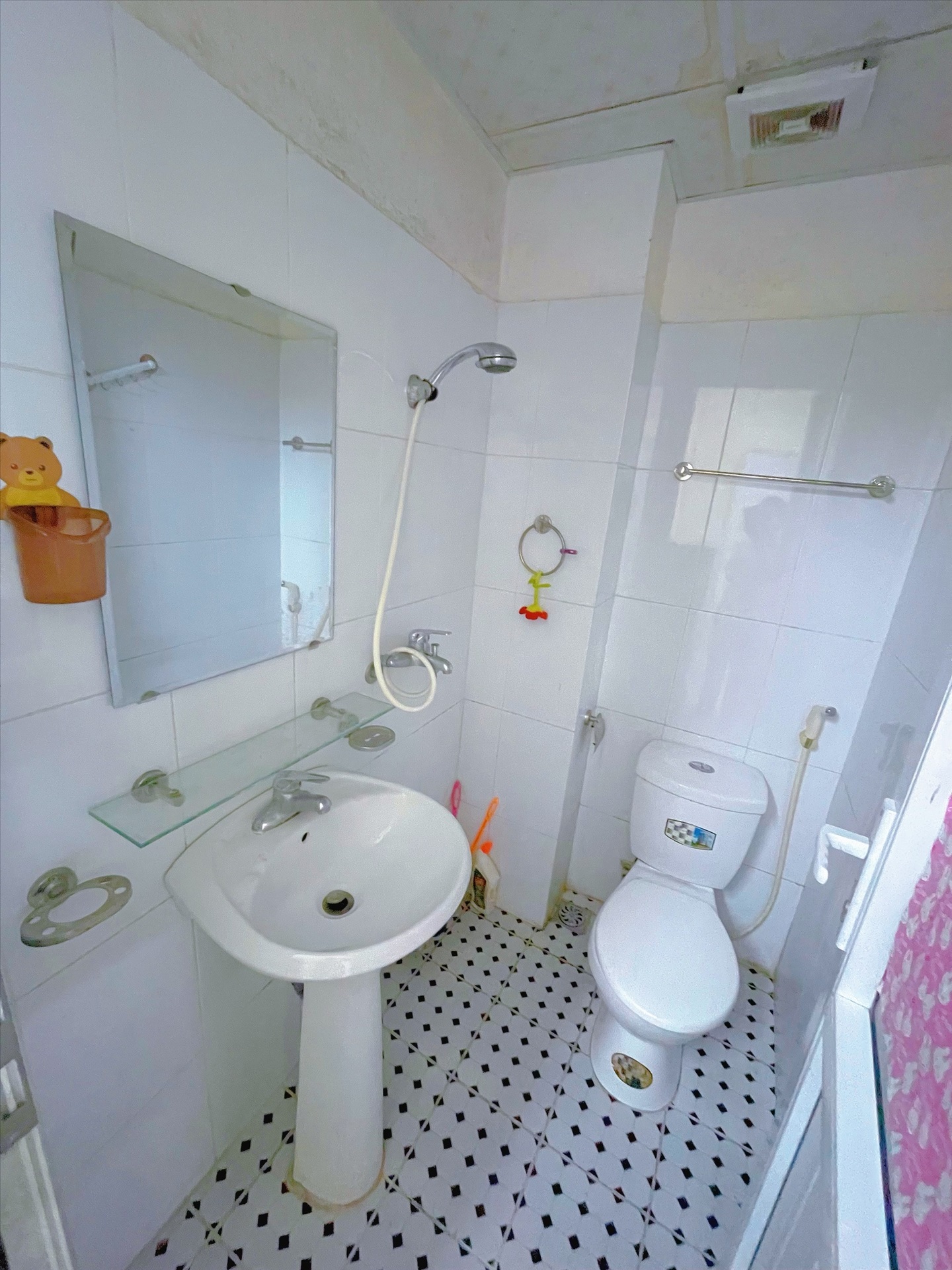 Phòng trọ Studio 20m2 tại HappyHomes 4 Doãn Kế Thiện - Cầu Giấy  - Phòng tắm