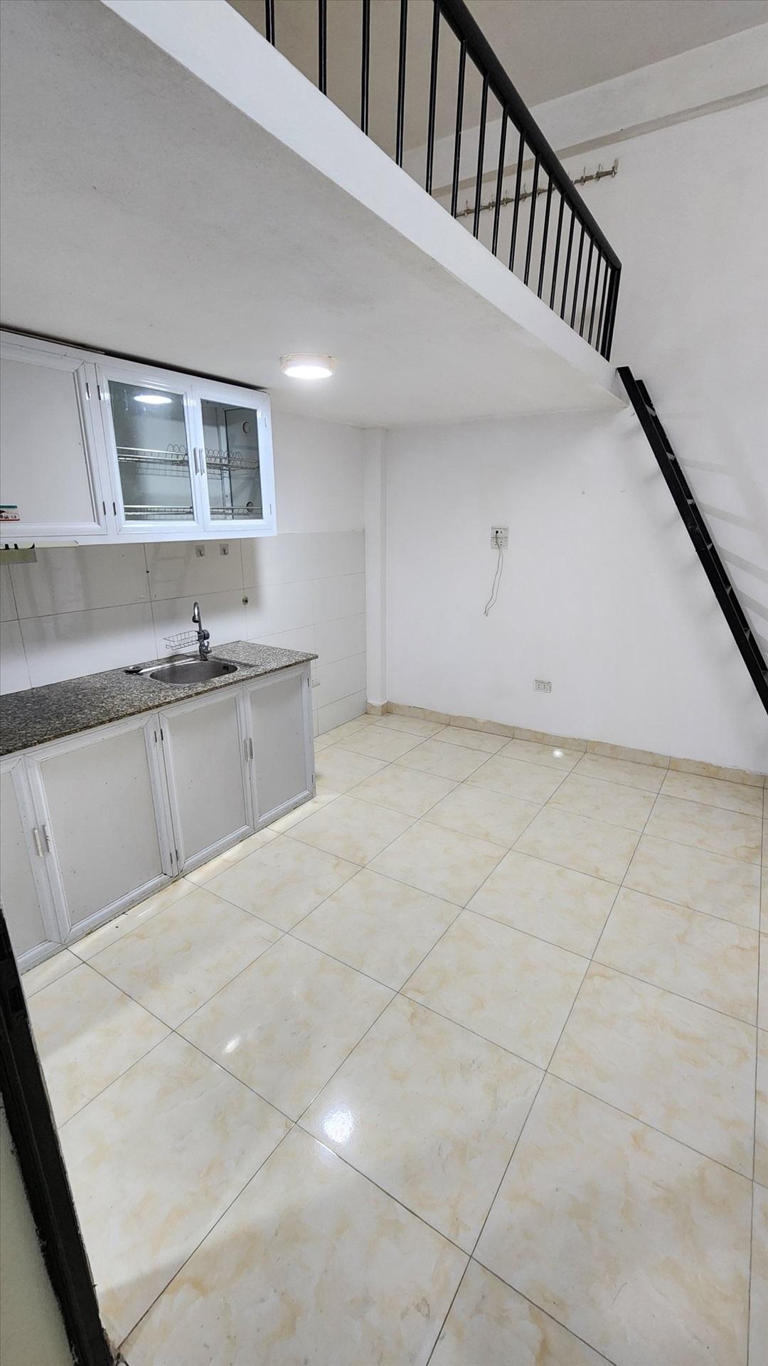 Phòng trọ Duplex 22m2 tại Happyhomes 3 Cổ Nhuế - Bắc Từ Liêm - Phòng khách