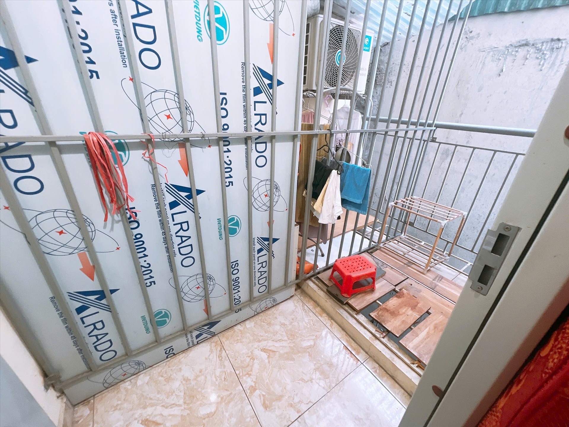 Phòng trọ Studio 22m2 tại Happyhomes 3 Lạc Long Quân - Tây Hồ - Ban công