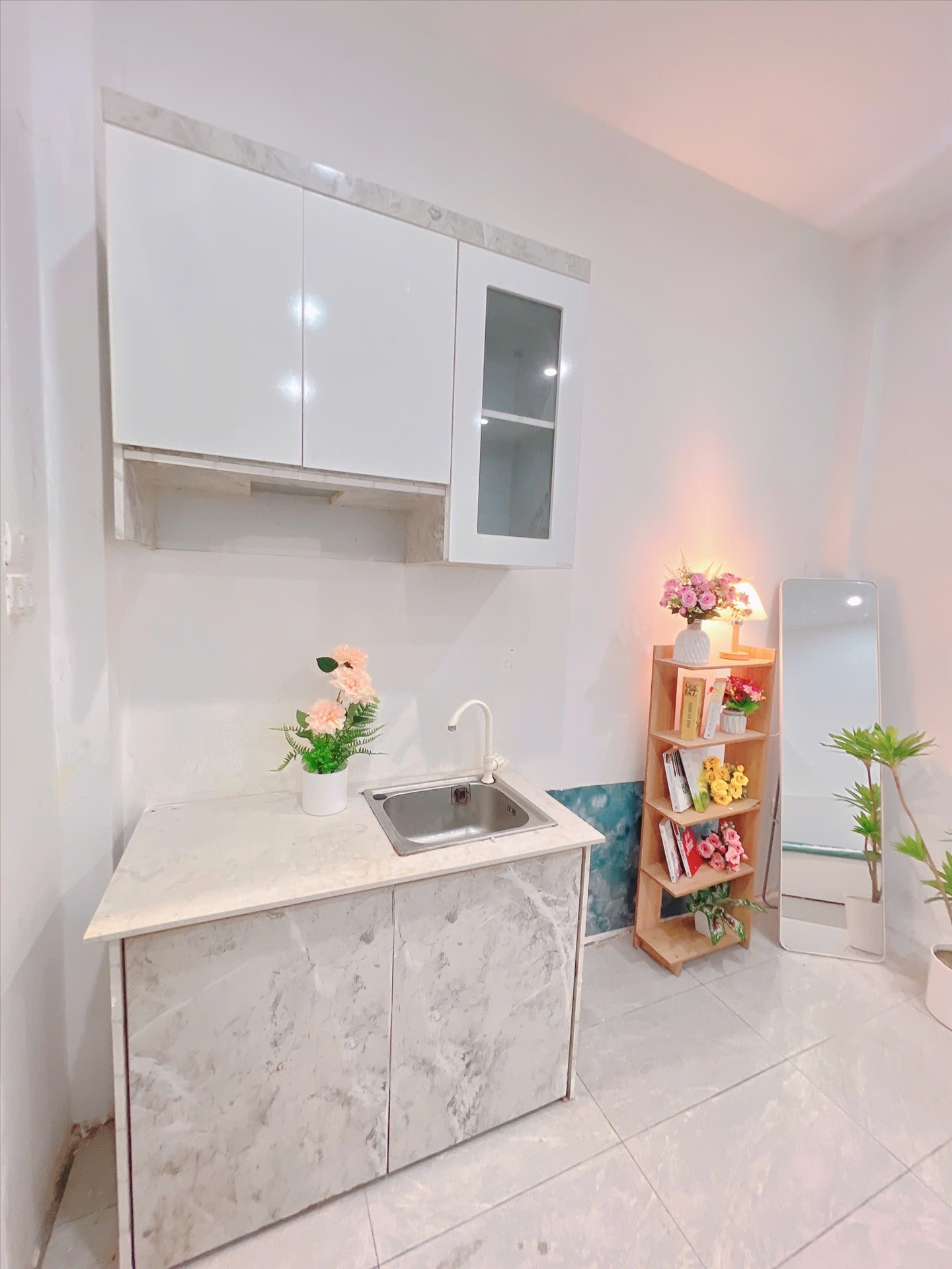 Phòng trọ Studio 22m2 tại HappyHomes Trần Quốc Vượng - Cầu Giấy - Phòng bếp