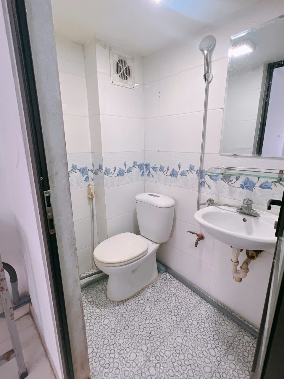 Phòng trọ Studio 22m2 tại Happyhomes 1 Cổ Nhuế - Bắc Từ Liêm - Phòng tắm