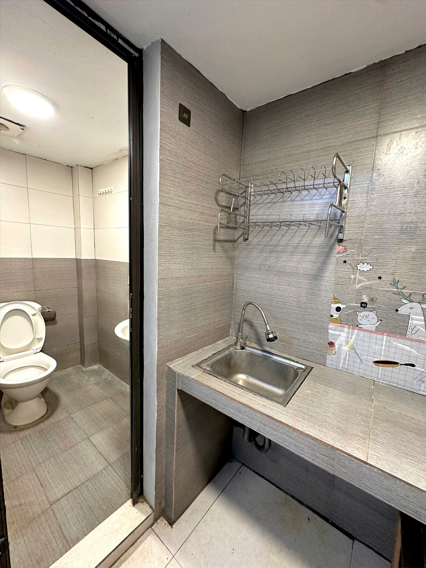 Phòng trọ Studio 18m2 tại Shome 1 Cầu Diễn - Bắc Từ Liêm - Phòng tắm