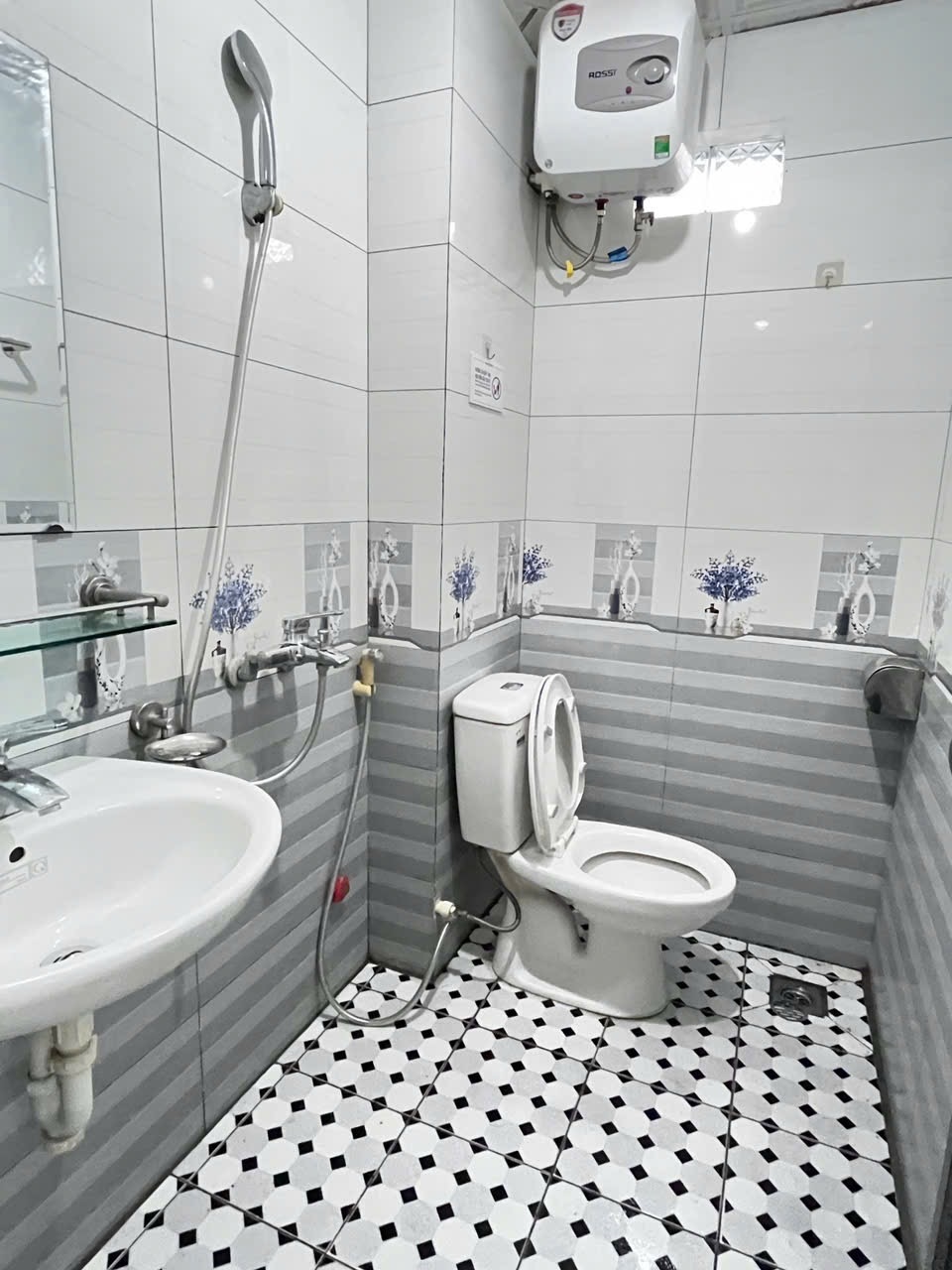 Phòng trọ Studio 30m2 tại Shome Nguyên Xá - Bắc Từ Liêm - Phòng tắm