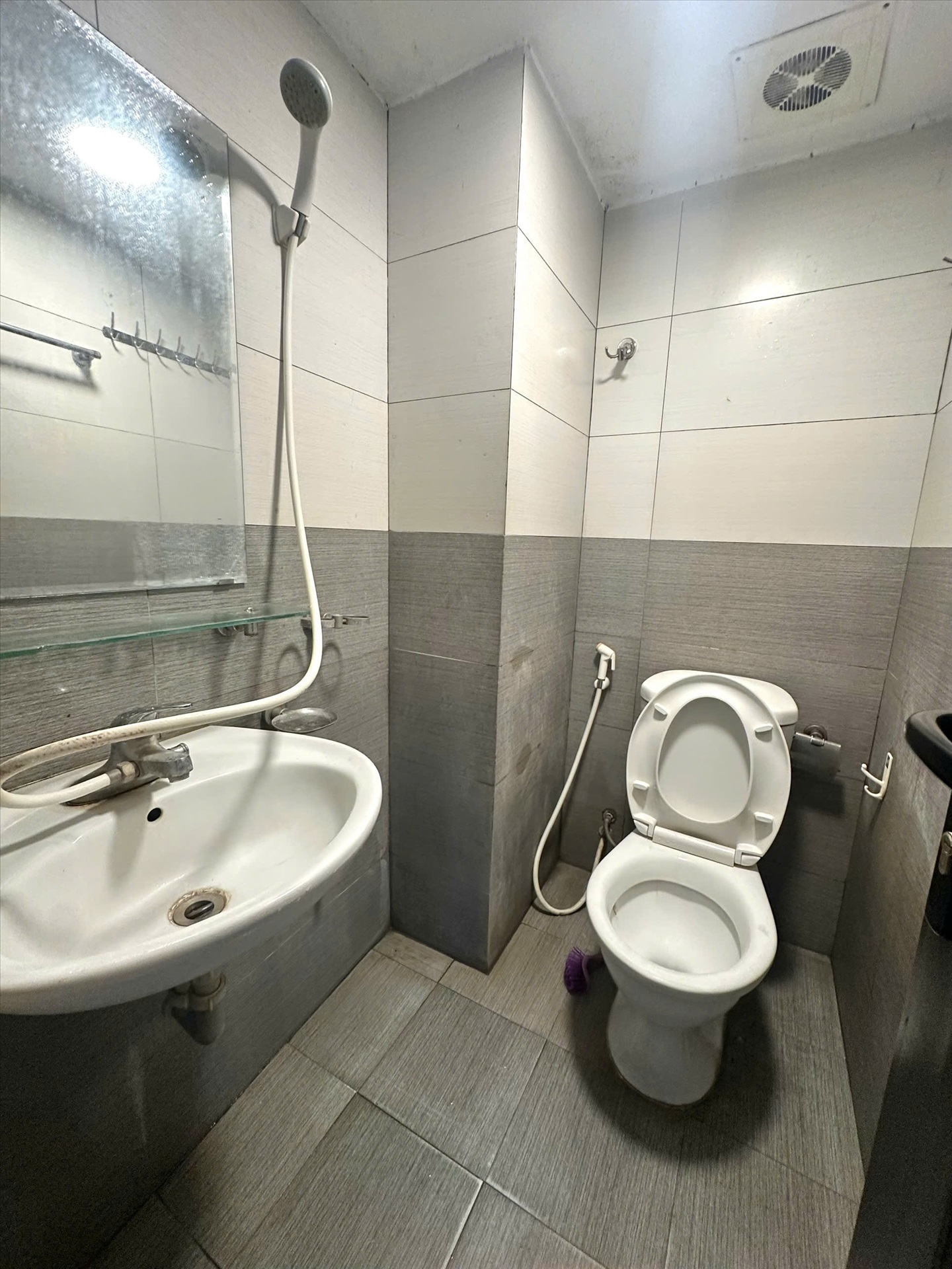 Phòng trọ Studio 30m2 tại Shome 1 Cầu Diễn - Bắc Từ Liêm - Phòng tắm