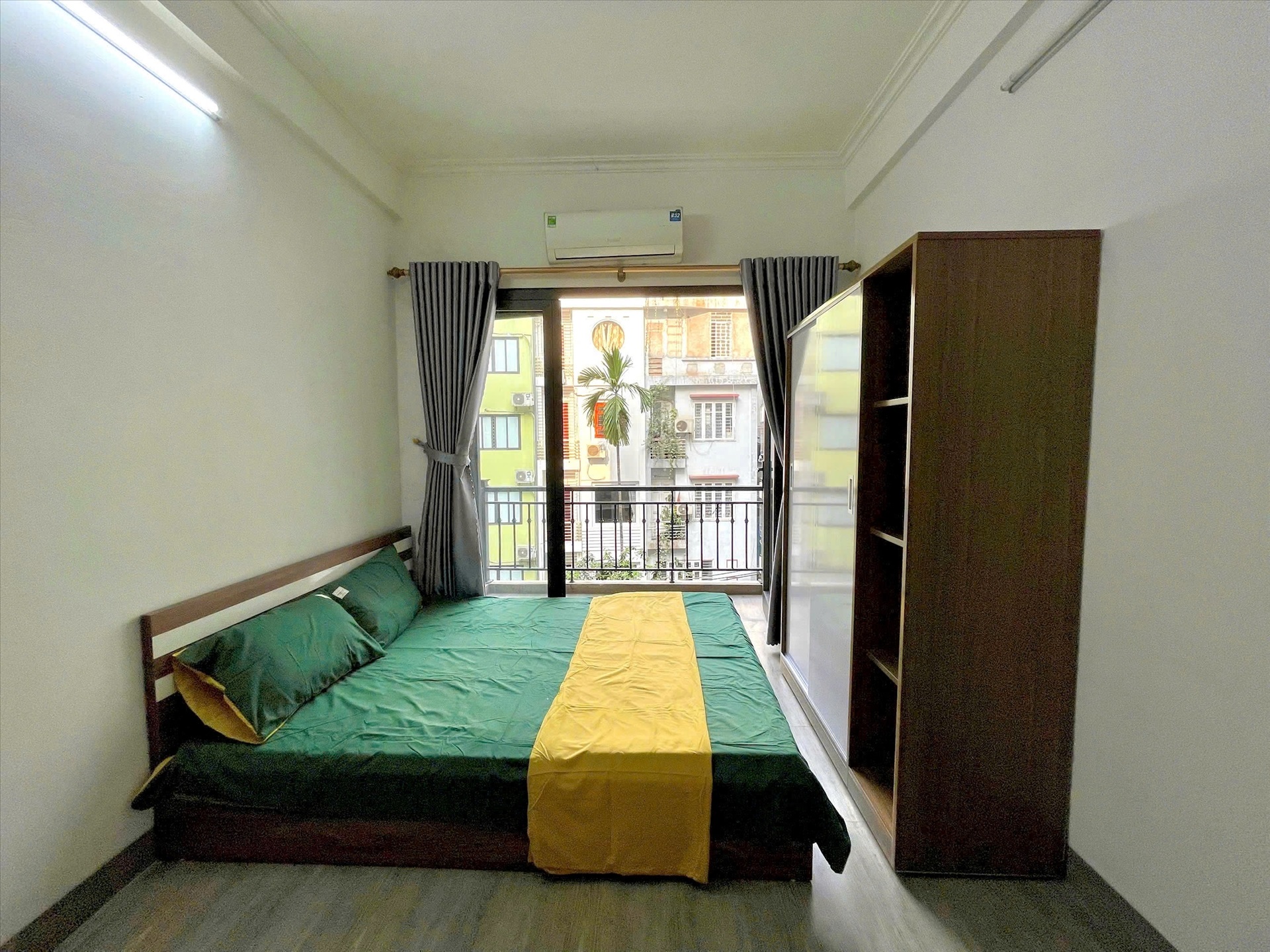Phòng trọ Studio 25m2 tại Shome Pháo Đài Láng - Đống Đa - Phòng ngủ