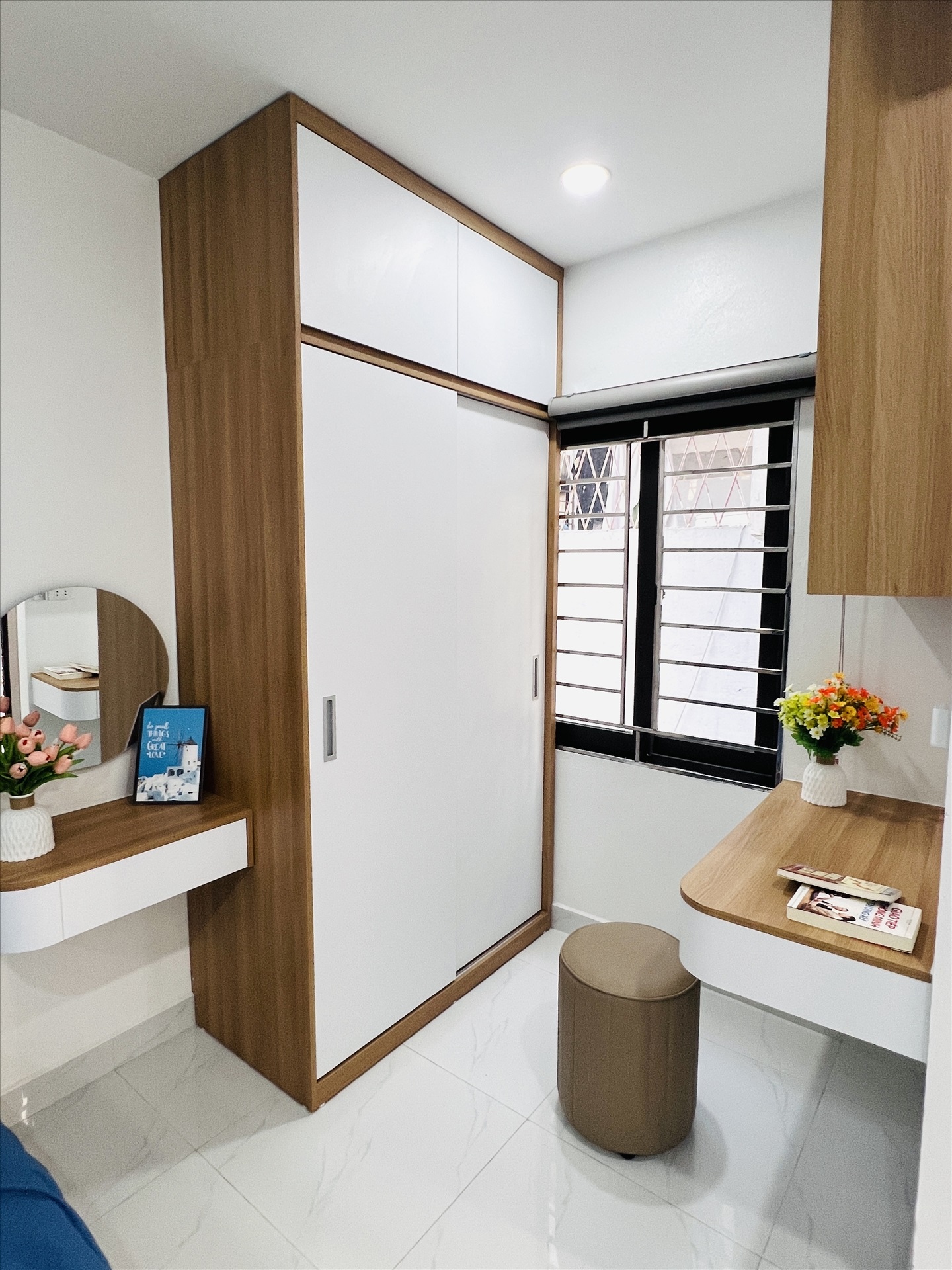 Phòng trọ Studio 25m2 tại Friends Team Trần Cung - Cầu Giấy - Góc làm việc