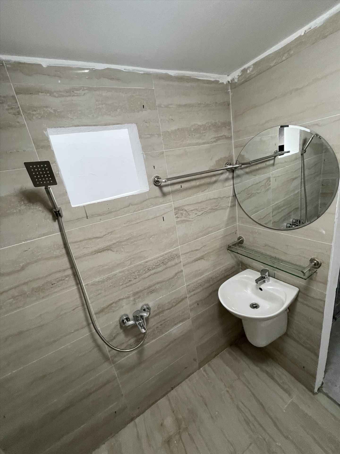 Phòng trọ Studio 25m2 tại DreamHouse Trần Thái Tông - Cầu Giấy - Phòng tắm