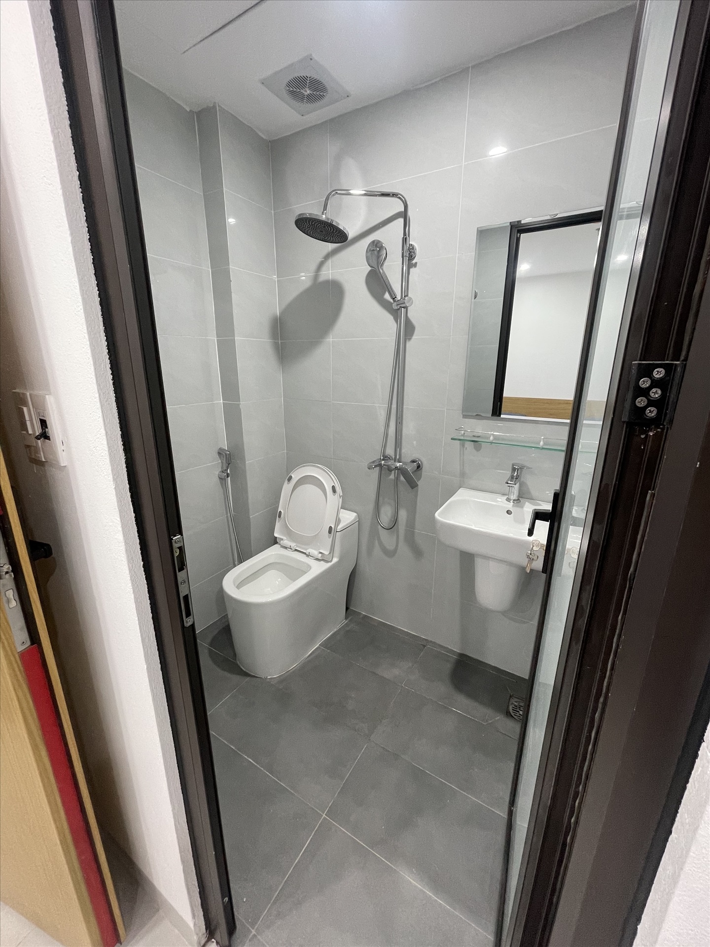 Phòng trọ Studio 25m2 tại Friends Team Vương Thừa Vũ - Thanh Xuân - Phòng tắm