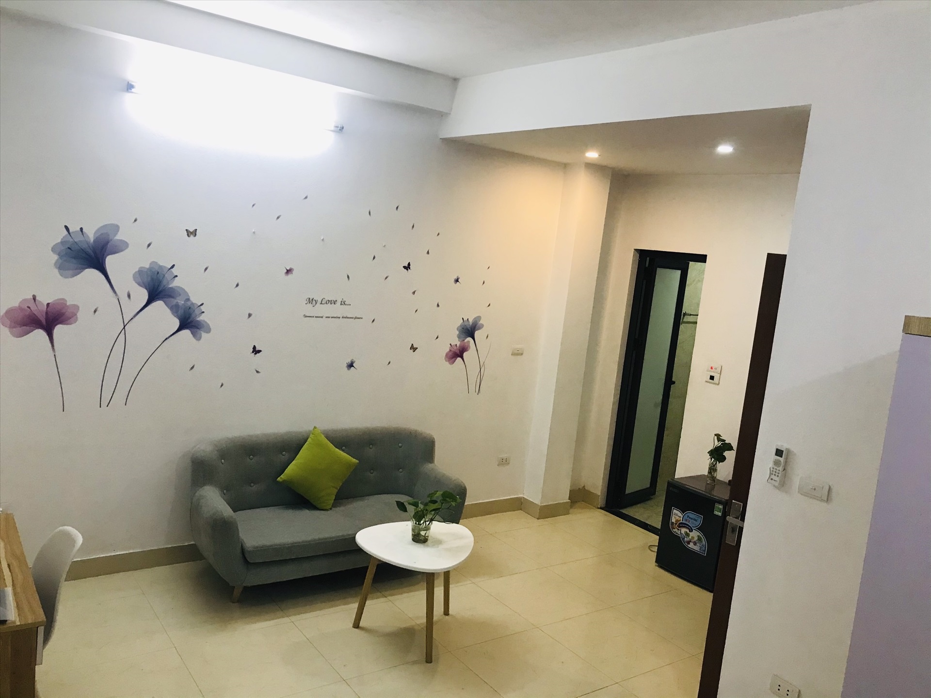 Phòng trọ Studio 35m2 tại Salahomes Nguyễn Ngọc Vũ - Cầu Giấy - Phòng khách
