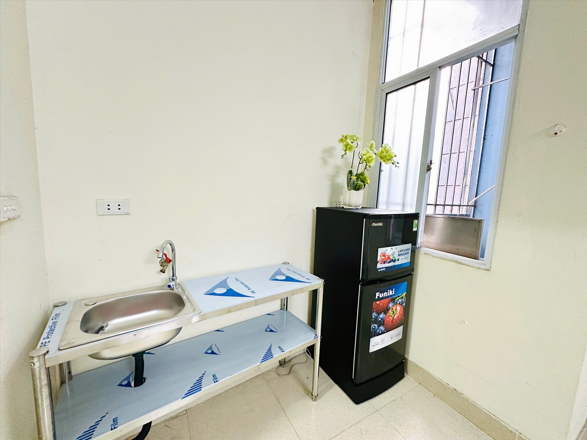 Phòng trọ Studio 25m2 tại TT House 2 Trung Kính - Cầu Giấy - Phòng bếp