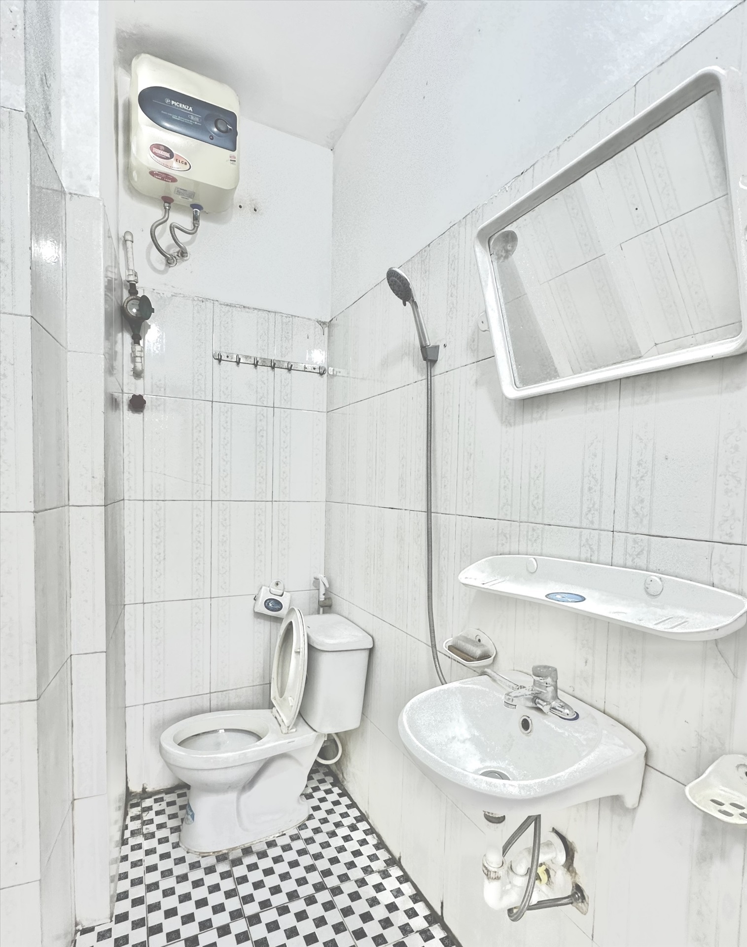 Phòng trọ Studio 30m2 tại Timehouse Yên Hòa - Cầu Giấy - Phòng tắm