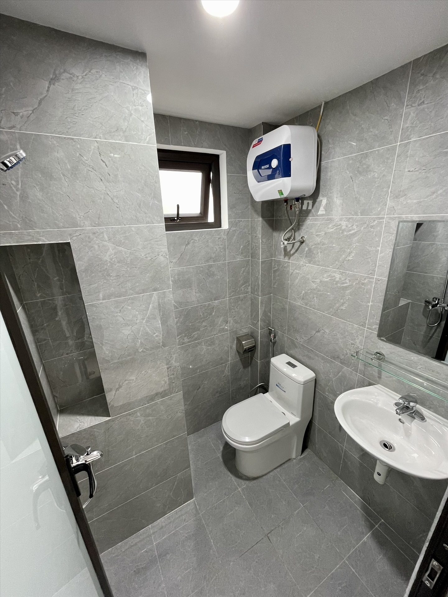 Phòng trọ Studio 30m2 tại Airstay Kim Giang - Hoàng Mai - Phòng tắm