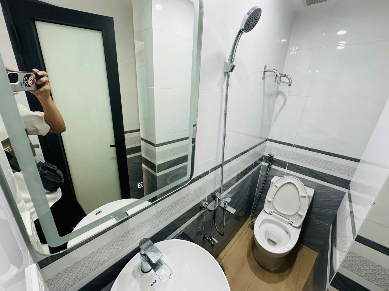 Phòng trọ Studio 25m2 tại NV Home Mỹ Đình - Nam Từ Liêm - Phòng tắm
