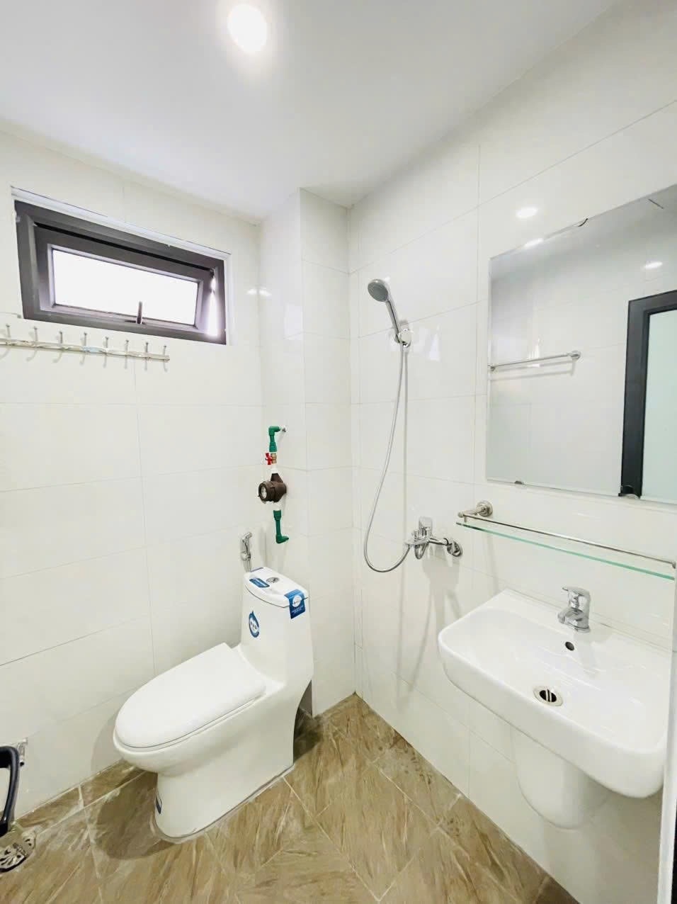 Phòng trọ Studio 25m2 tại Friends Team Đào Tấn - Ba Đình - Phòng tắm