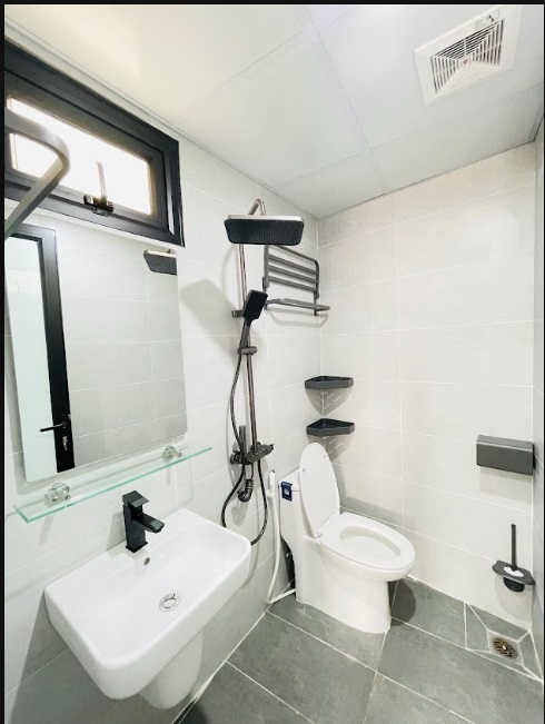 Phòng trọ Studio 25m2 tại Freinds Team Định Công Thượng - Hoàng Mai - Phòng tắm