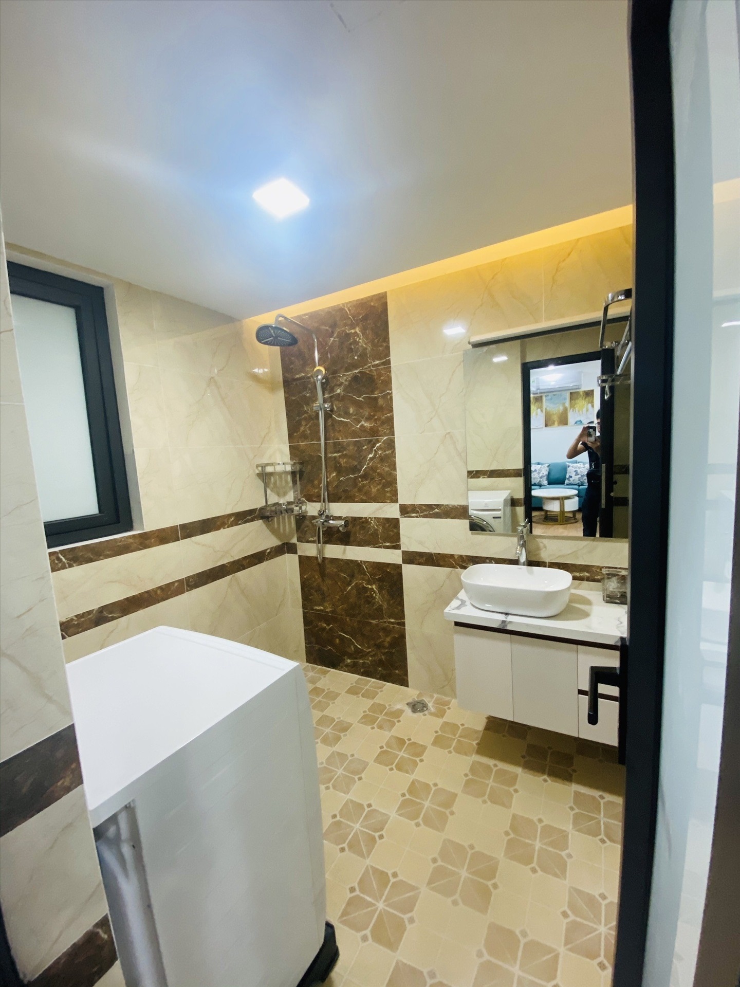 Phòng trọ 1 Phòng ngủ 40m2 tại GD Home 1 Võng Thị - Tây Hồ - Phòng tắm