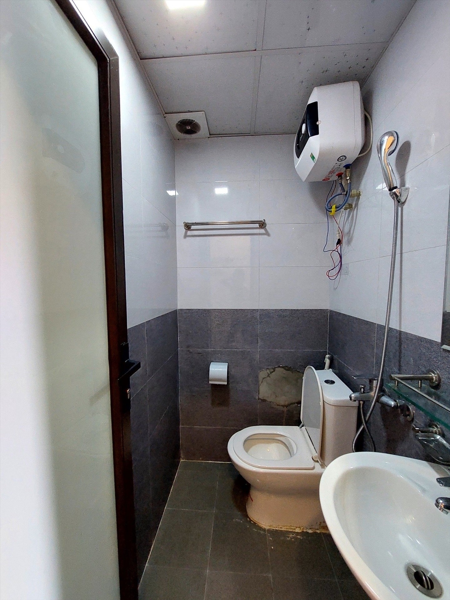 Phòng trọ 1 Phòng ngủ 40m2 tại GD Home Trần Quốc Vượng - Cầu Giấy - Phòng tắm
