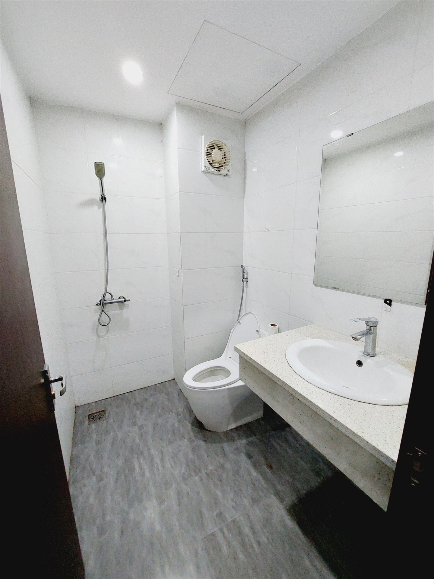 Phòng trọ 1 Phòng ngủ 40m2 tại GD Home 1 Lạc Long Quân - Cầu Giấy - Phòng tắm