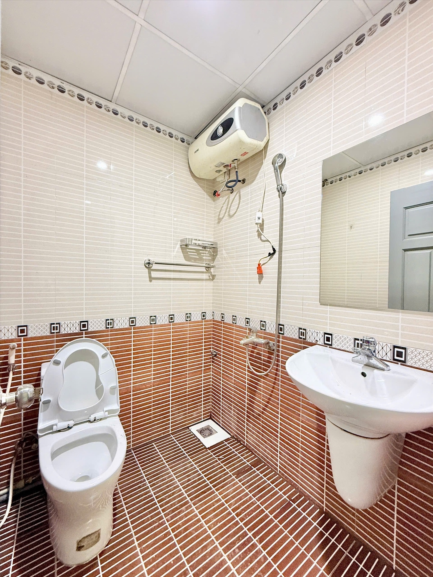 Phòng trọ Studio 32m2 tại Timehouse Đỗ Quang - Cầu Giấy - Phòng tắm