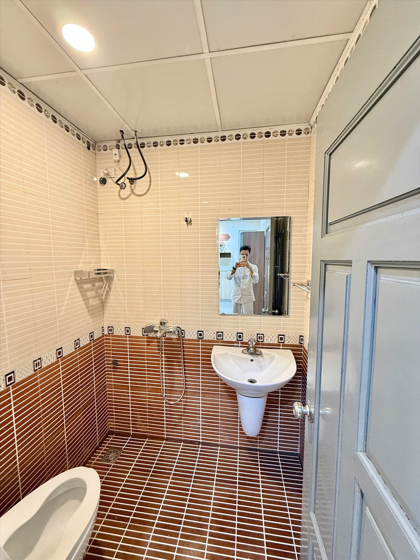 Phòng trọ Studio 25m2 tại Timehouse Đỗ Quang - Cầu Giấy - Phòng tắm
