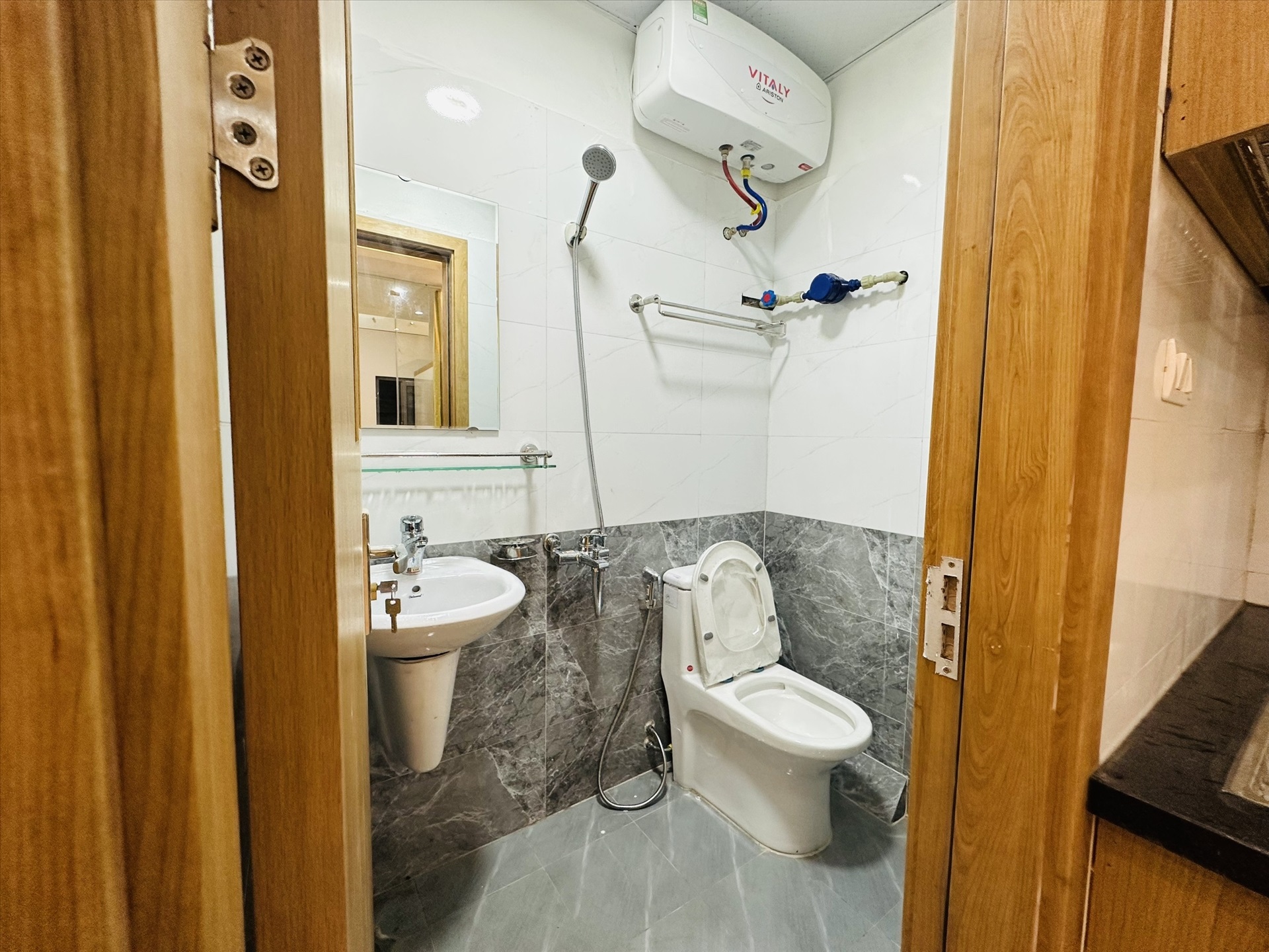 Phòng trọ 1 Phòng ngủ 40m2 tại GD Home Đê La Thành - Đống Đa - Phòng tắm